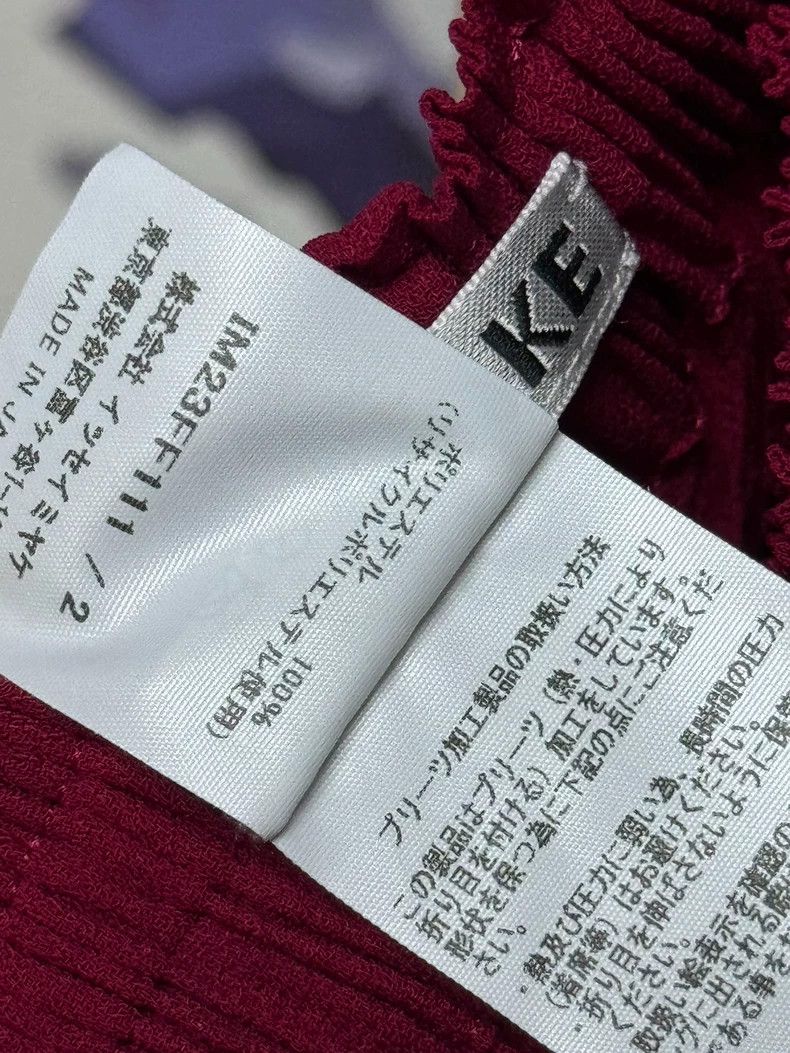 Issey Miyake Issey Miyake size:2 Deep red toothpick straight-leg trouse Size 22" - 4 Thumbnail