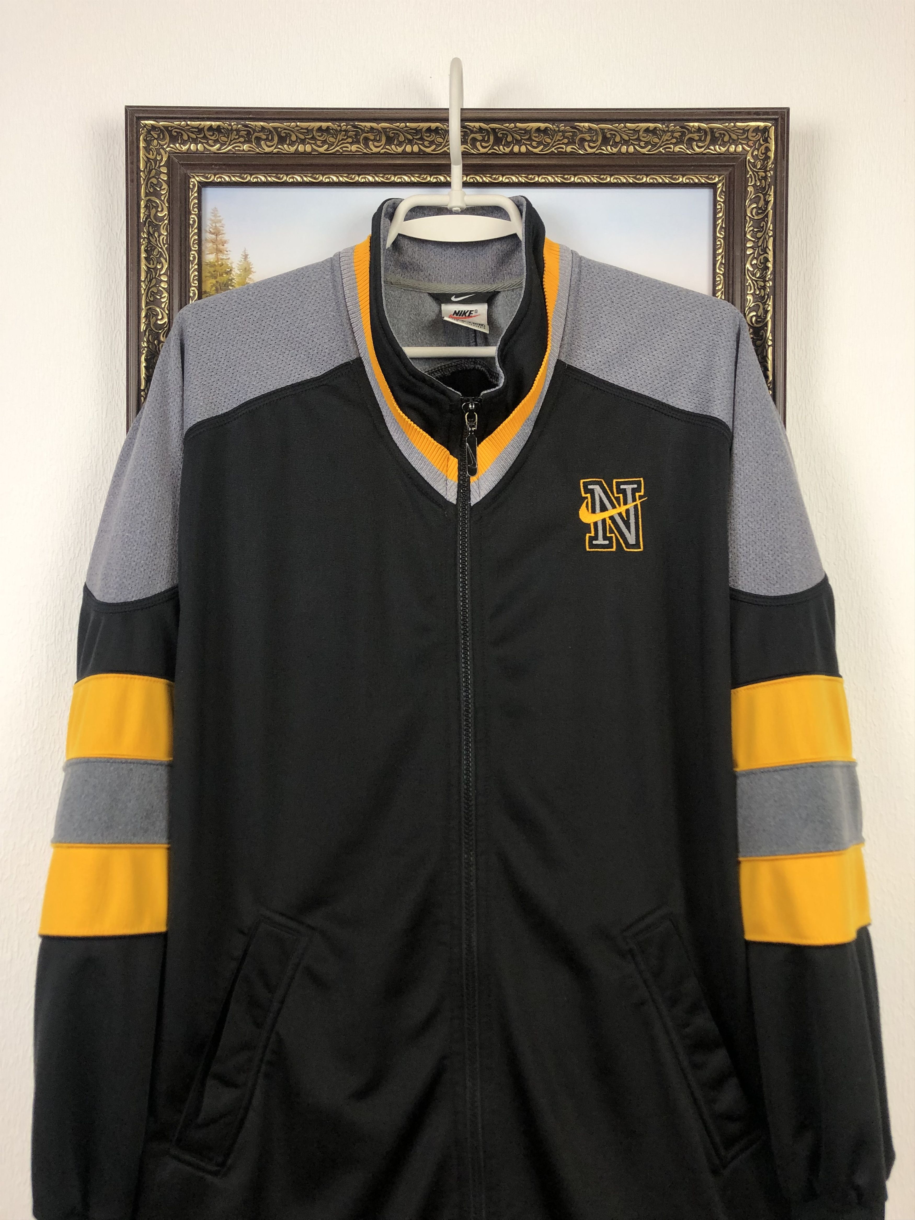 Nike Vintage Nike Swoosh Sweatshirt Jacket Rare Hype Track Top Size US L / EU 52-54 / 3 - 4 Thumbnail