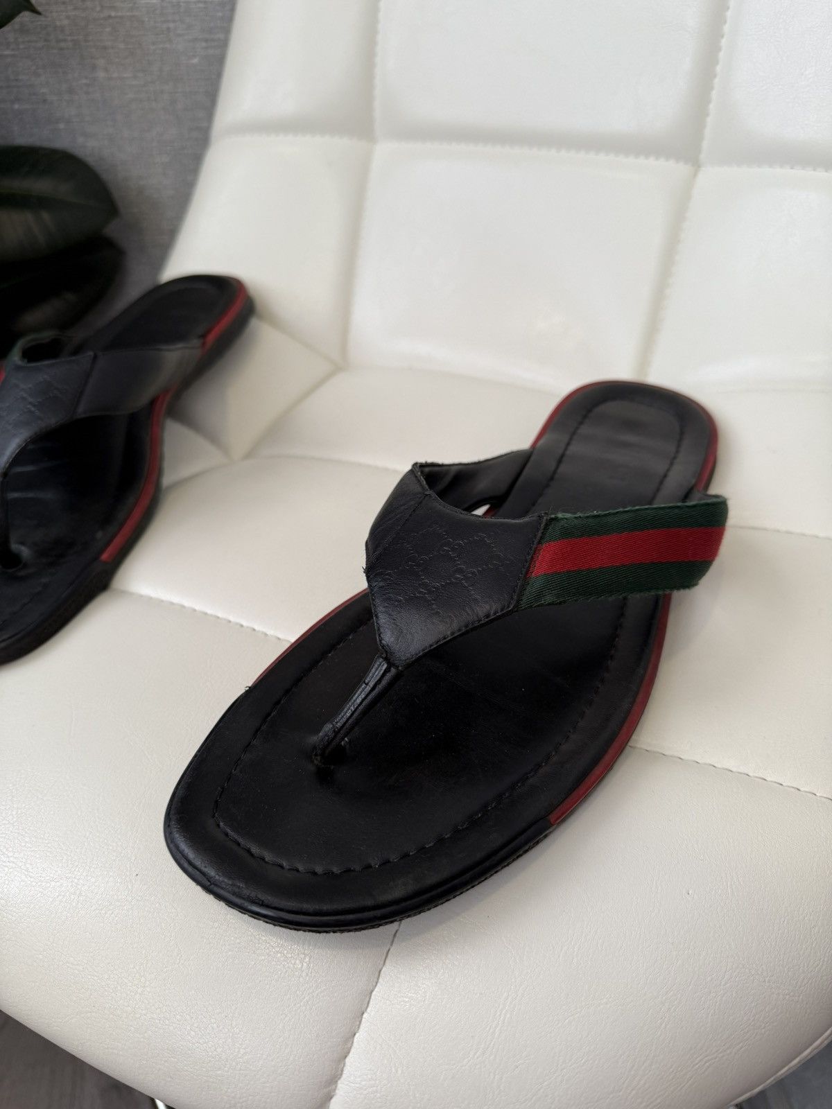 Gucci Gucci Black Leather Flip Flops Sandals GG Web Stripe Slides Size US 11 / EU 44 - 3 Thumbnail