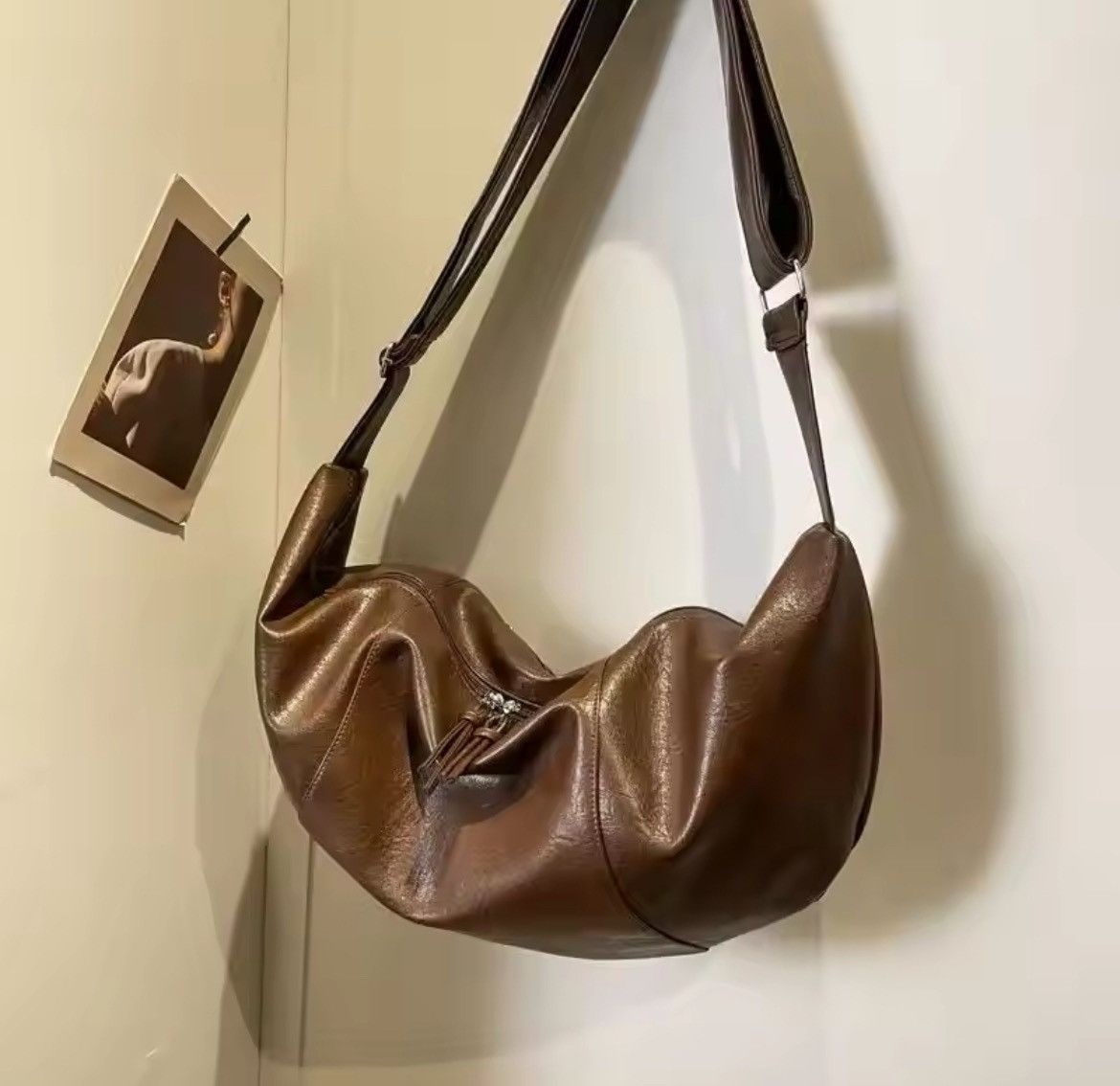 Japanese Brand Y2K Versatile Leather Messenger Bags Size ONE SIZE - 6 Thumbnail
