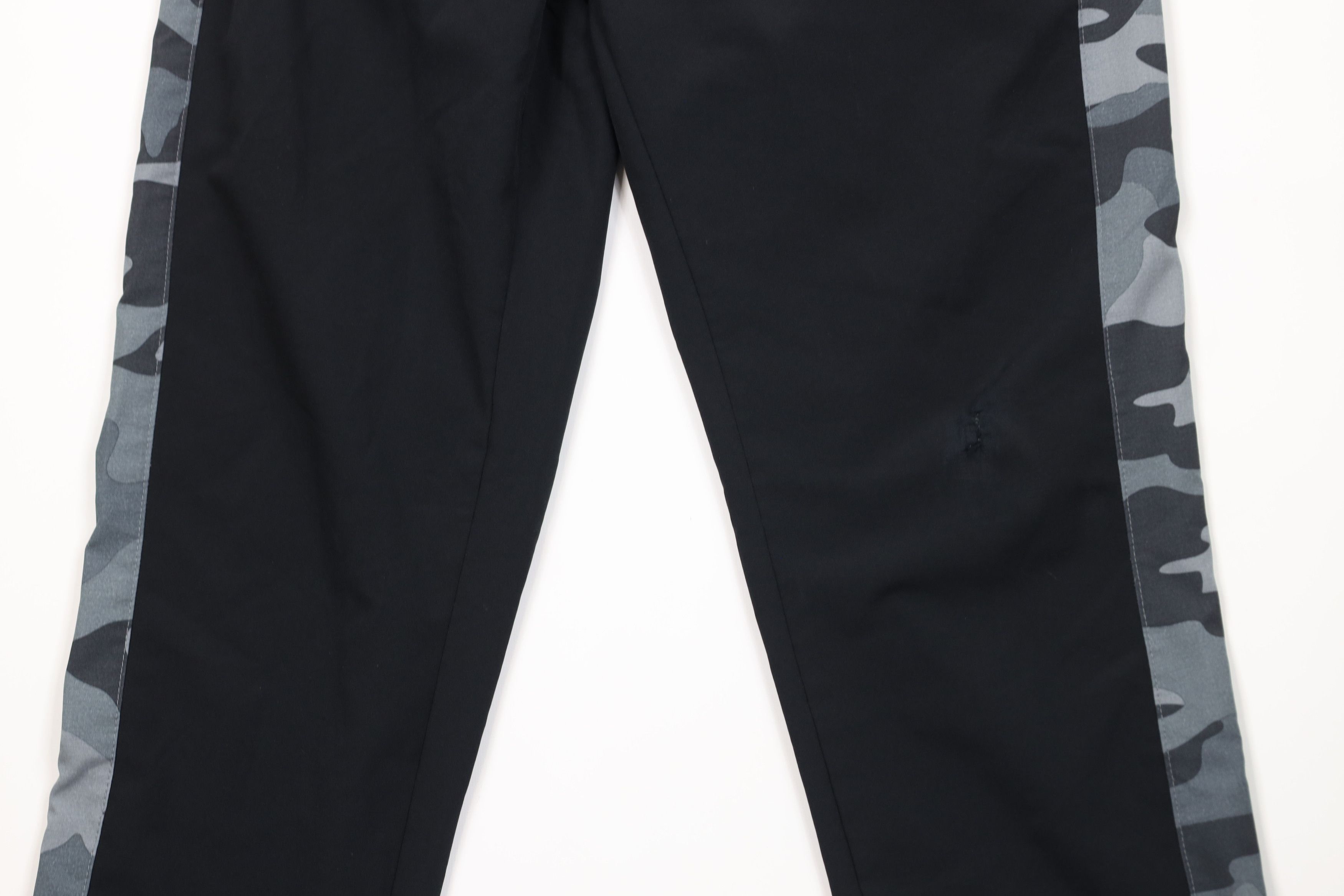 New Balance Vintage Y2K New Balance Logo Camouflage Tapered Leg Pants Size US 36 / EU 52 - 3 Thumbnail