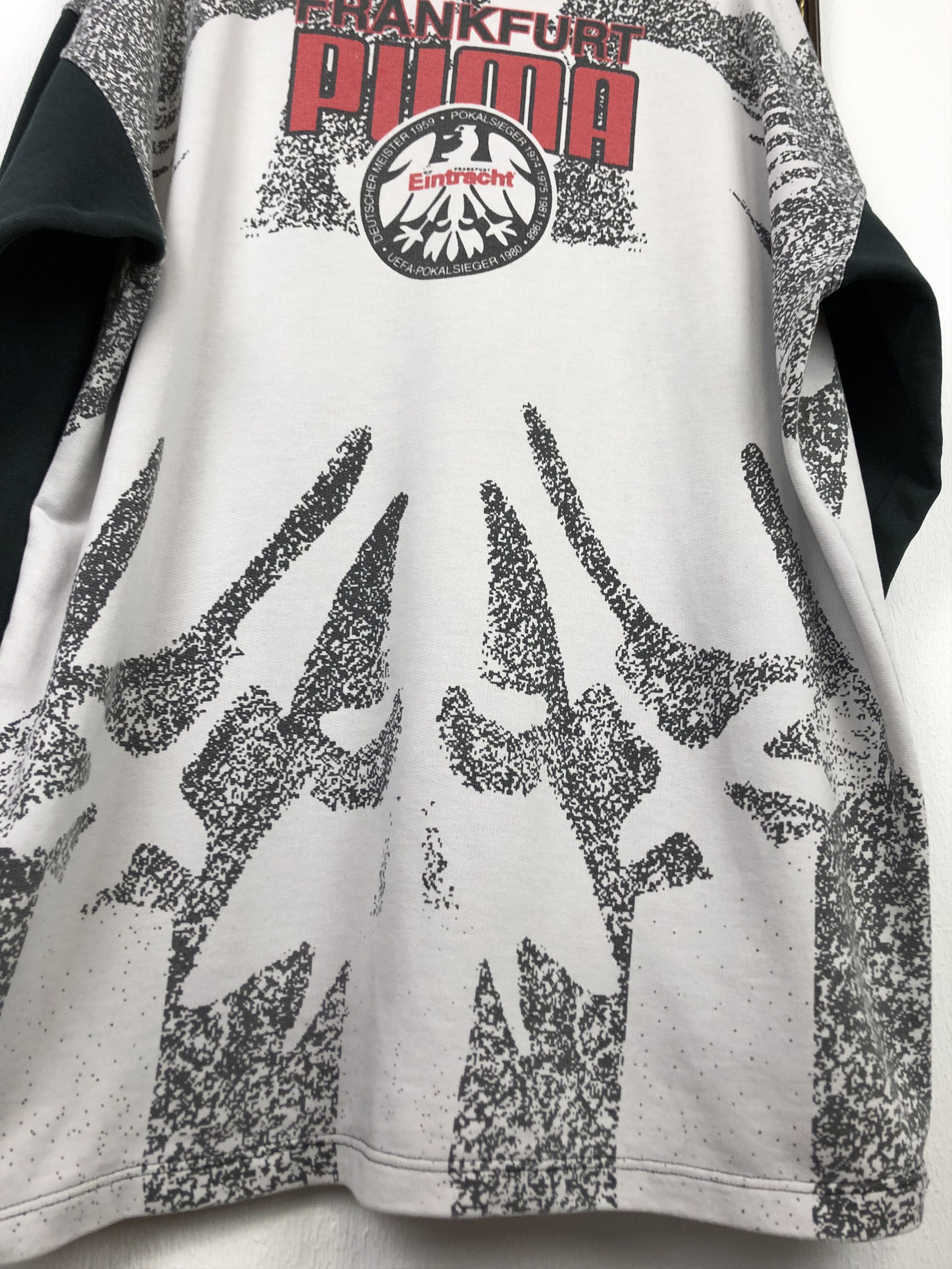 Vintage Vintage Eintracht Frankfurt Football Sweatshirt Tee Shirt Size US XL / EU 56 / 4 - 9 Thumbnail