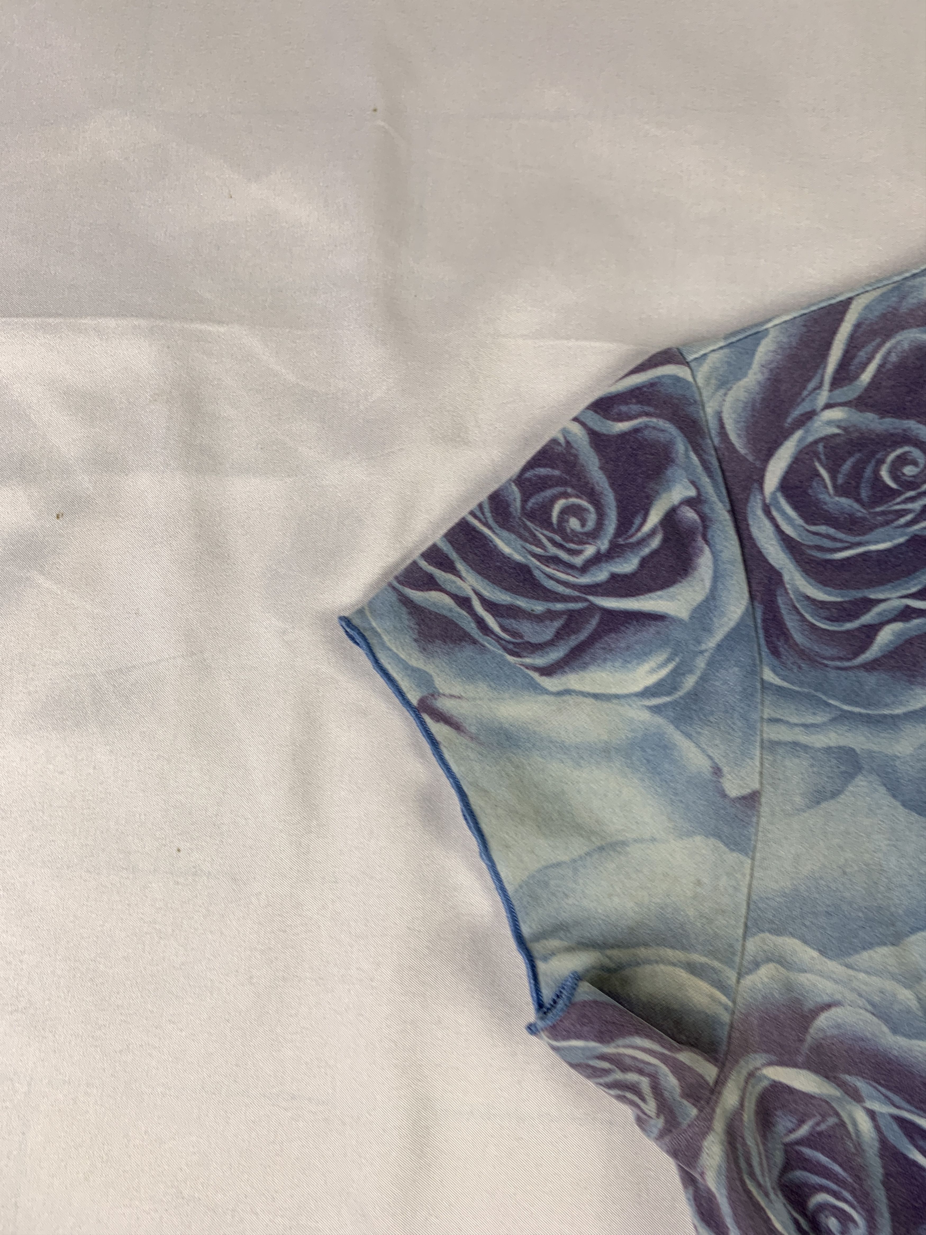 XOXO 2000s XOXO USA Flower Fitted Bow Tee (S) Size S / US 4 / IT 40 - 5 Thumbnail
