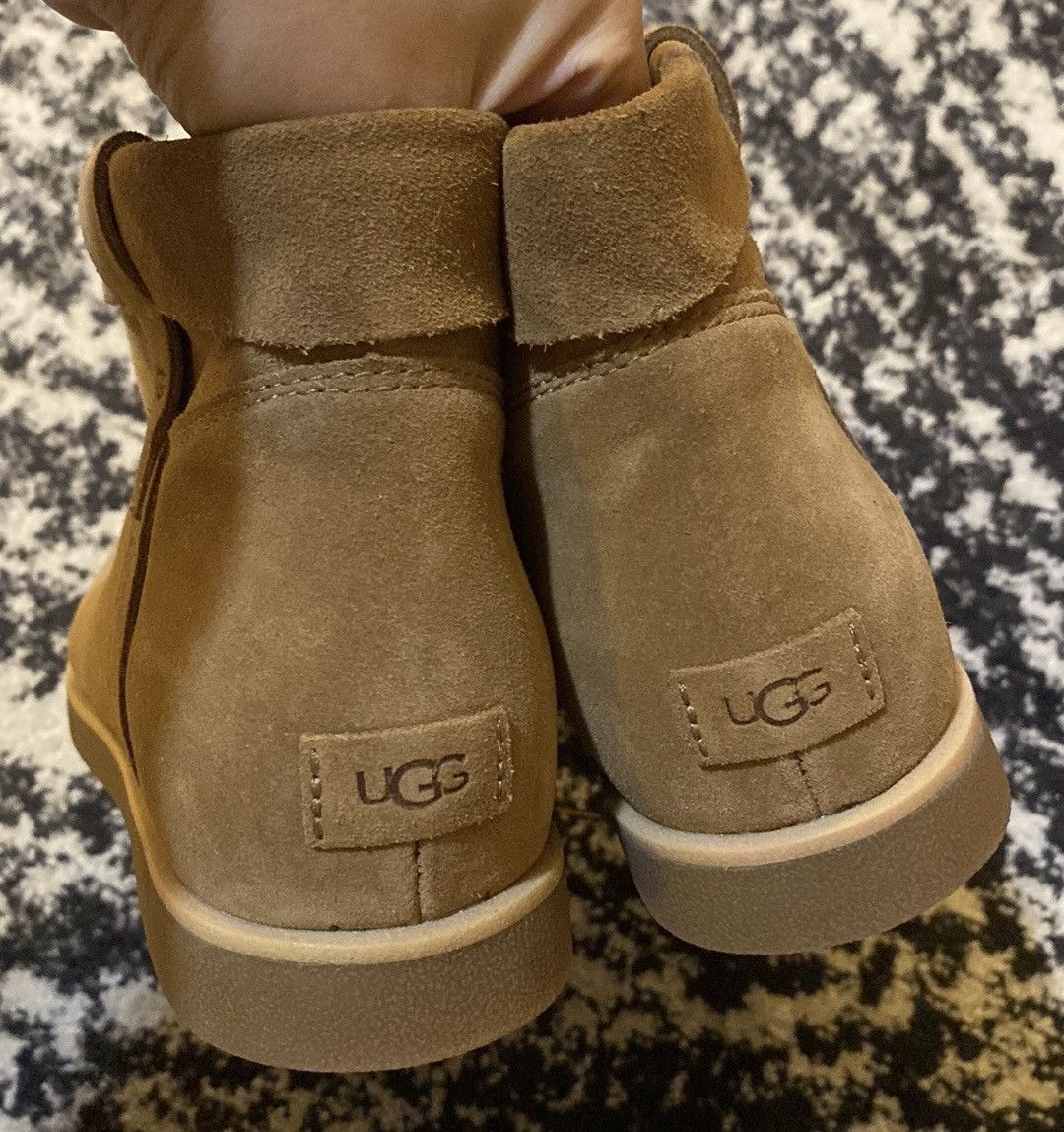 Ugg UGG Women's Josefene Cuff Boot size 9.5 Size US 9.5 / IT 39.5 - 6 Thumbnail