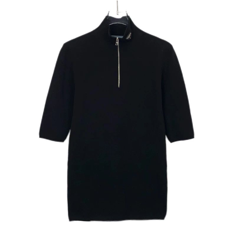 Prada Prada Black logo triangle logo wool knitted short sleeves 2 Size US XXS / EU 40 - 1 Thumbnail