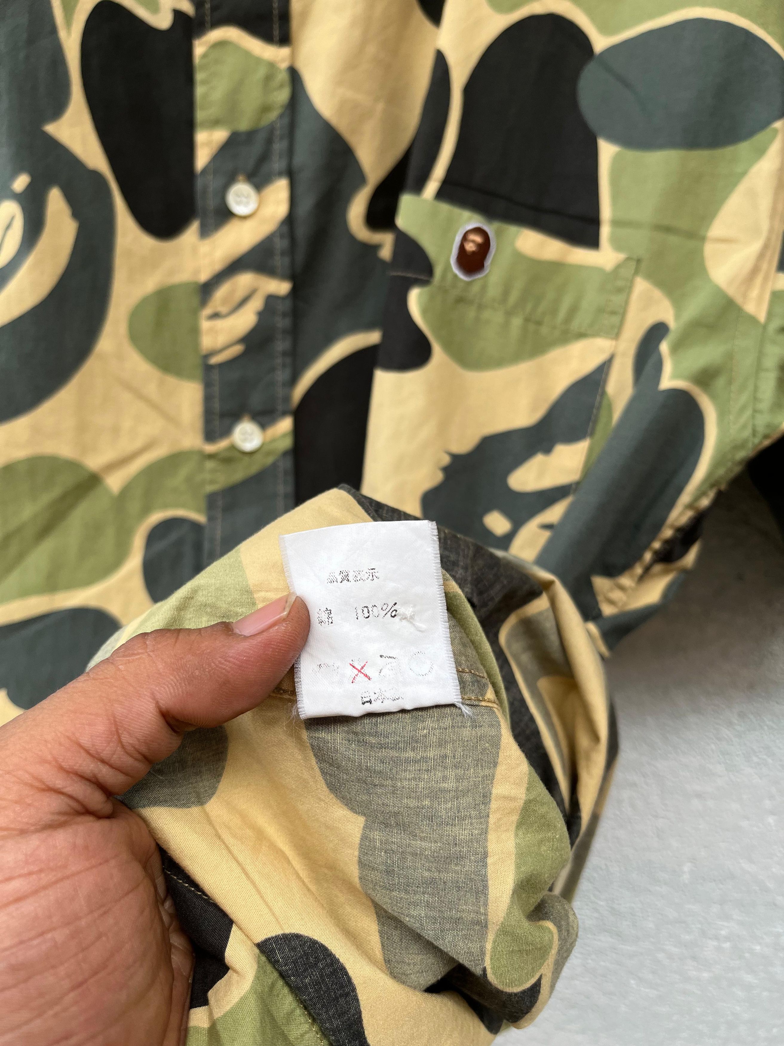 Bape Vtg A Bathing Ape Camo Button Shirt Size US L / EU 52-54 / 3 - 9 Thumbnail