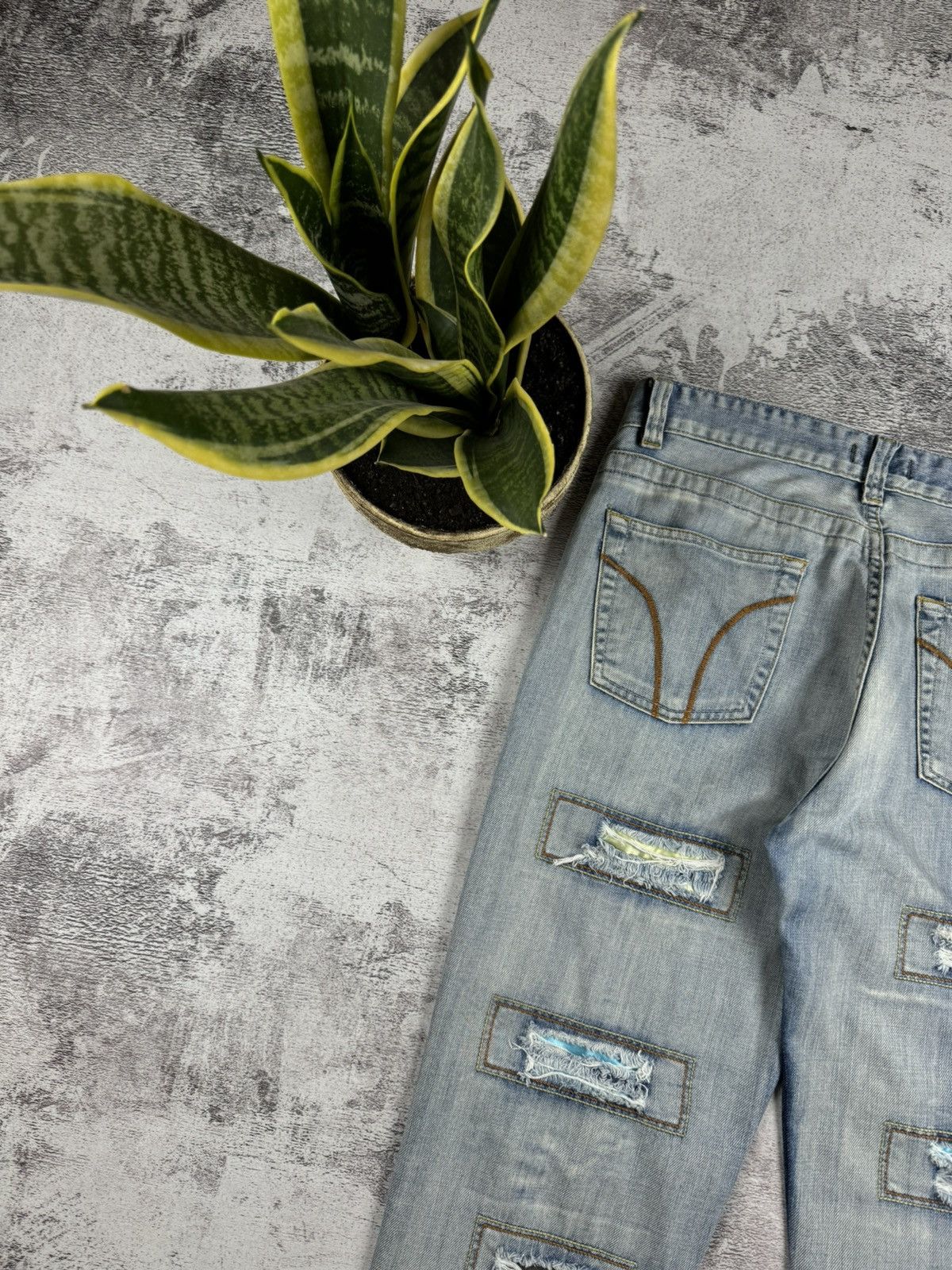 Dolce & Gabbana Dolce & Gabbana RARE D&G Patchwork Distressed Y2K Denim Jeans Size US 34 / EU 50 - 6 Thumbnail