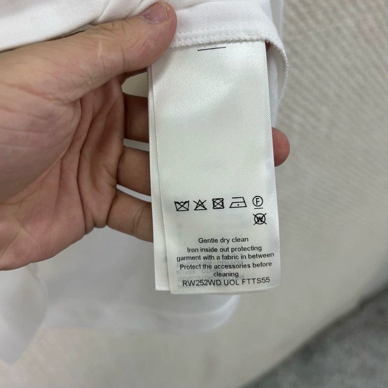 Louis Vuitton Louis Vuitton short sleeves Size US S / EU 44-46 / 1 - 5 Thumbnail