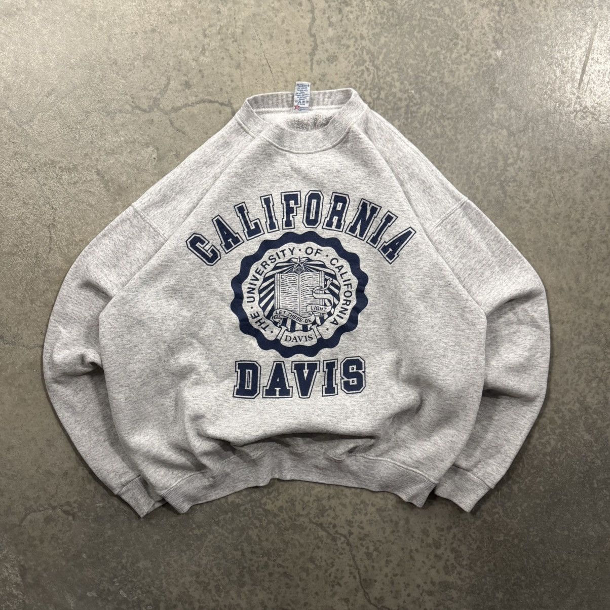 Soffe Vintage 90s Y2K UC Davis California Crewneck Sweatshirt XL Size US XL / EU 56 / 4 - 1 Thumbnail
