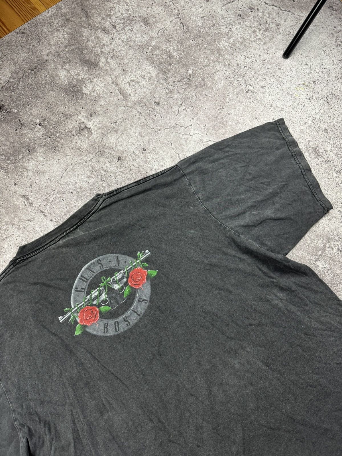 Band Tees Crazy Faded Vintage 90’s Guns N Roses Band oversized T-Shirt Size US XXL / EU 58 / 5 - 6 Thumbnail