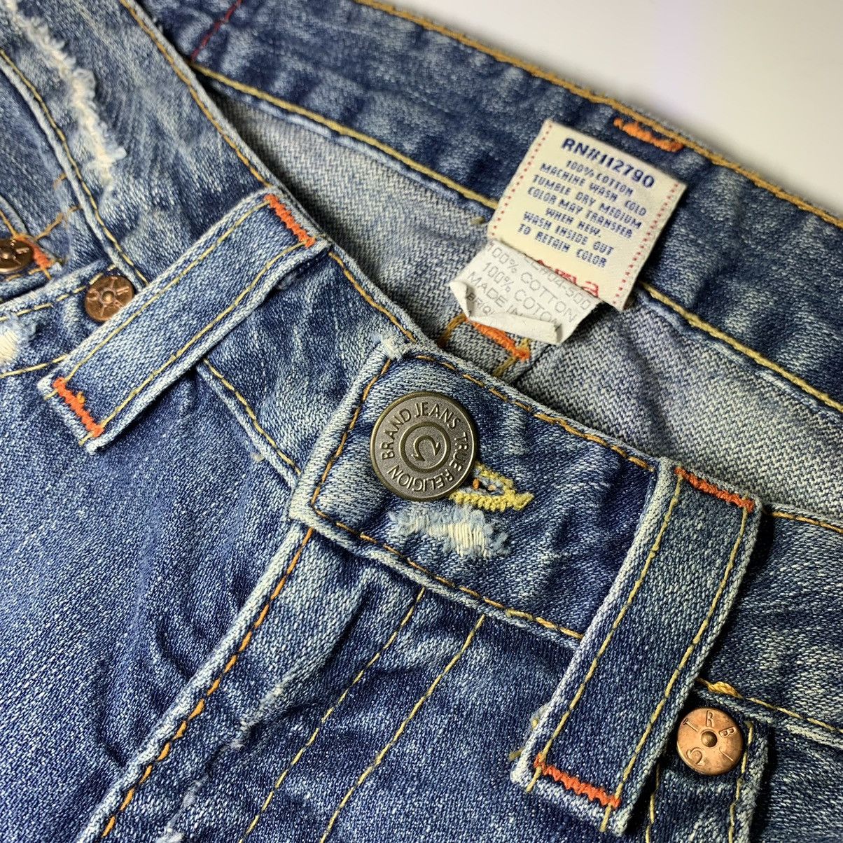 Other TRUE RELIGION FLARE DISTRESSED DENIM JEAN PANT Size US 30 / EU 46 - 14 Thumbnail