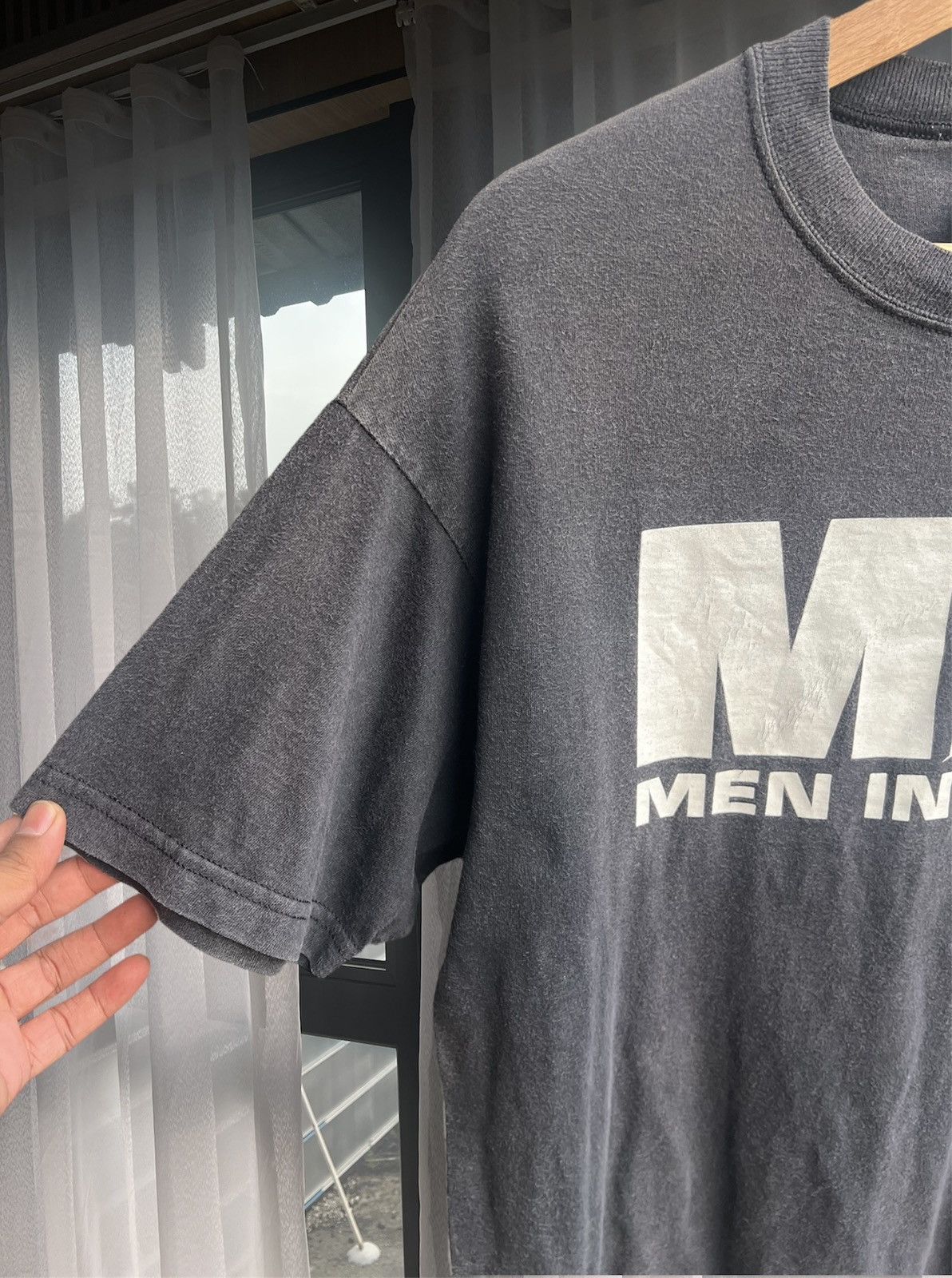 Vintage VINTAGE 90s MEN IN BLACK MOVIE PROMO TEE Size US L / EU 52-54 / 3 - 4 Thumbnail