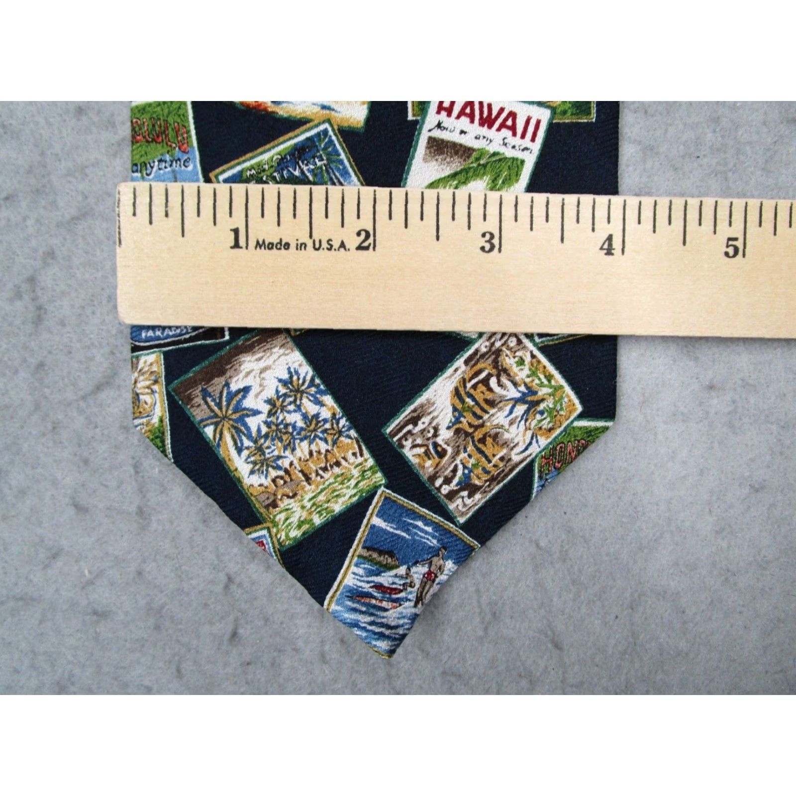 Reyn Spooner VINTAGE Reyn Spooner Neck Tie Mens Black Holiday Greetings 90s Made in USA Silk Geometric Christmas Abstract Tie Mens Black Silk 90s Holiday Size ONE SIZE - 4 Thumbnail