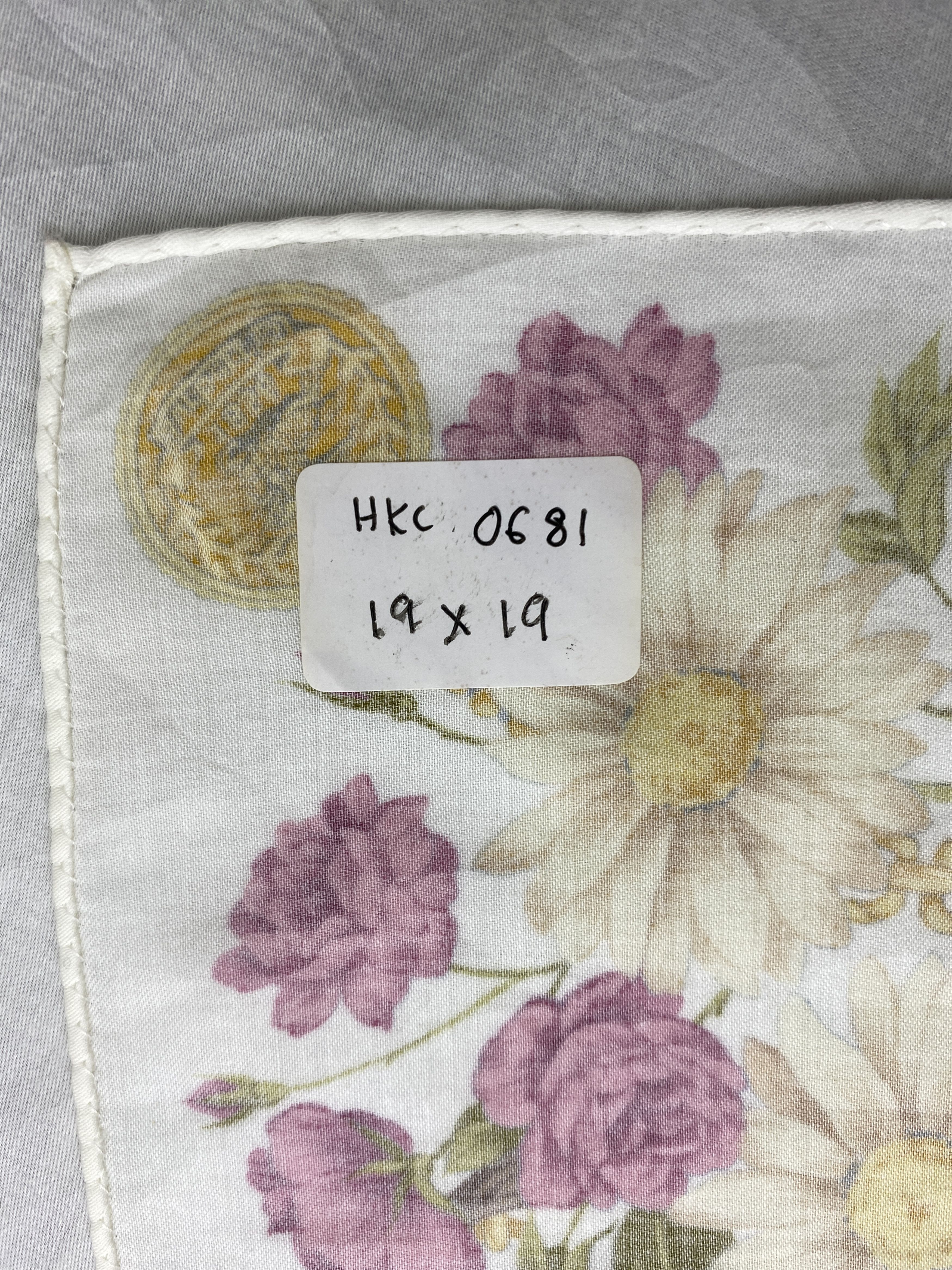 Burberry Burberry Handkerchief / Bandana / Neckerchief HKC0681 Size ONE SIZE - 7 Thumbnail
