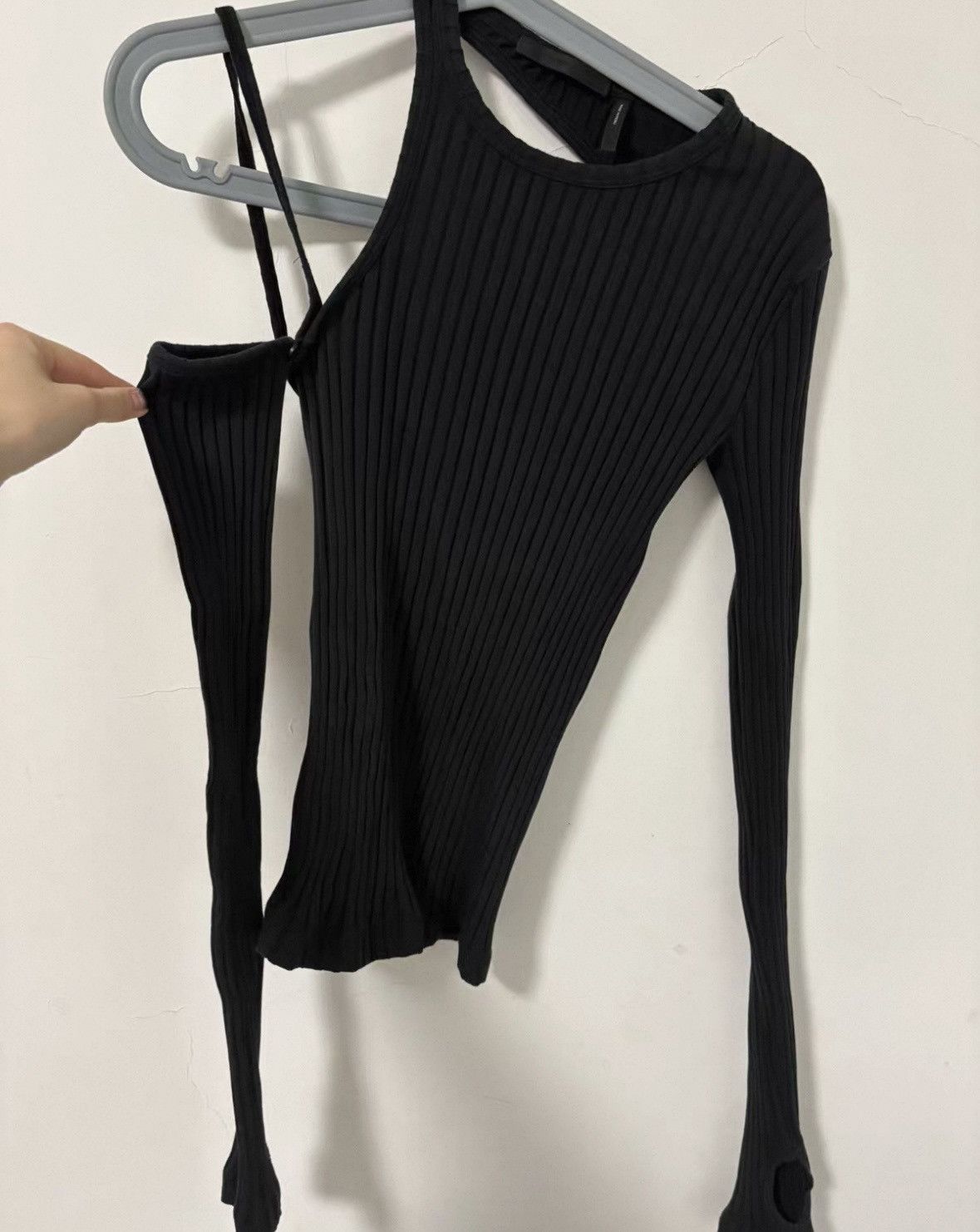 Helmut Lang Helmut Lang Semi-backless irregular knitwear with long slee Size XS / US 0-2 / IT 36-38 - 1 Thumbnail