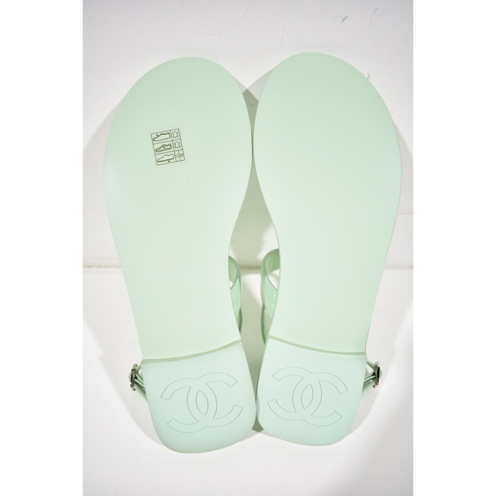Chanel Chanel 22C Green Patent Silver Chain CC Logo Mule Slide Size US 7 / IT 37 - 12 Thumbnail