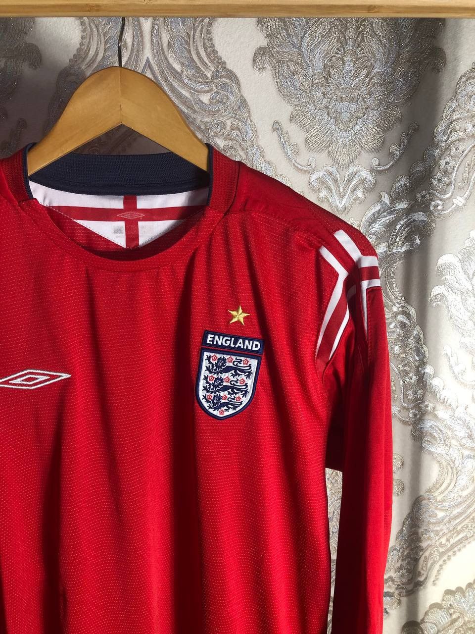 Umbro VINTAGE UMBRO ENGLAND RETRO SOCCER JERSEY MANCHESTER Y2K 90s Size US L / EU 52-54 / 3 - 2 Thumbnail