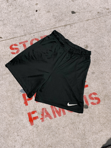Nike Vintage Nike Shorts black big logo NIKE Size US 30 / EU 46 - 1 Thumbnail