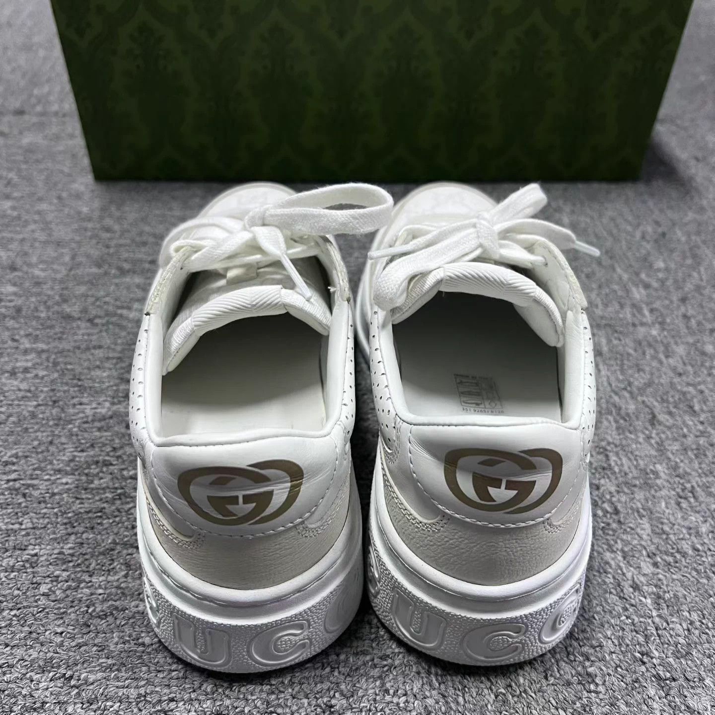Gucci Gucci Women's White Gray Canvas Leather Low-Top Sneakers Size US 5.5 / IT 35.5 - 4 Thumbnail