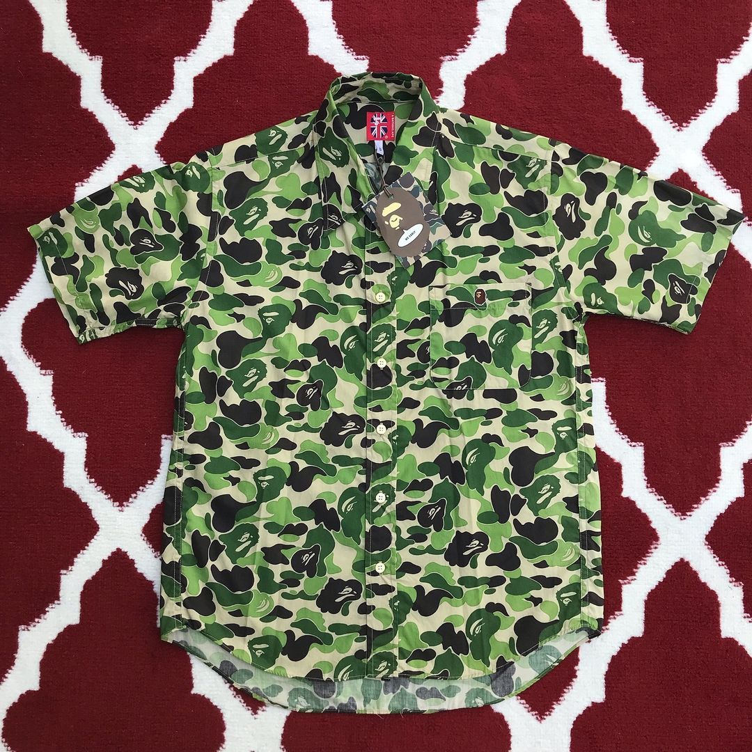 Bape Vintage Bape 1st Camo Button Up S/S Shirt Size US S / EU 44-46 / 1 - 6 Thumbnail