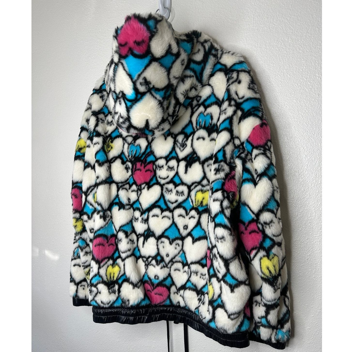 Moncler Grenoble Moncler Grenoble Heart Print Faux Fur Hoodie Jacket Large Size L / US 10 / IT 46 - 11 Thumbnail