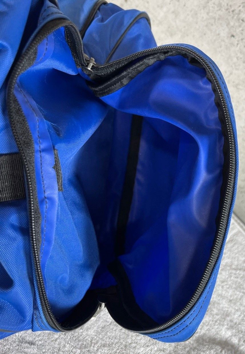 Nike Vintage XL 90s Blue Nike Travel Duffle Gym Bag Swoosh Logo Size ONE SIZE - 15 Thumbnail