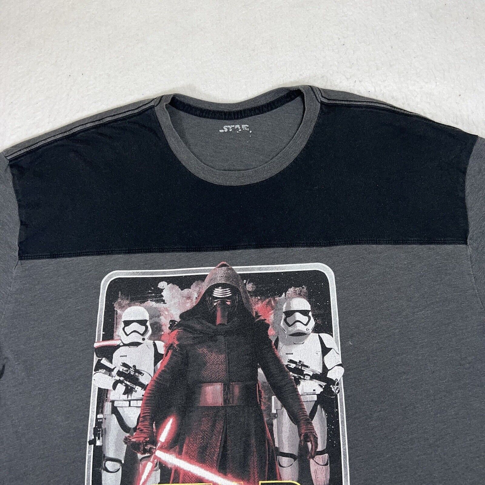 Disney Star Wars The Force Awakens XXL Gray Kylo Ren Graphic TShirt Size US XXL / EU 58 / 5 - 2 Thumbnail