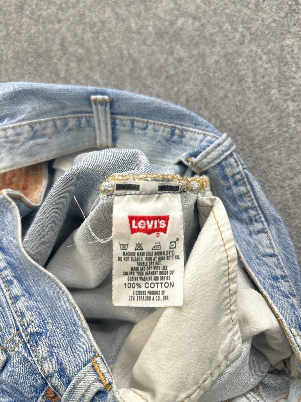Levi's Vintage Levis 501 Faded Blue Jeans SA0001 Size US 37 - 7 Thumbnail