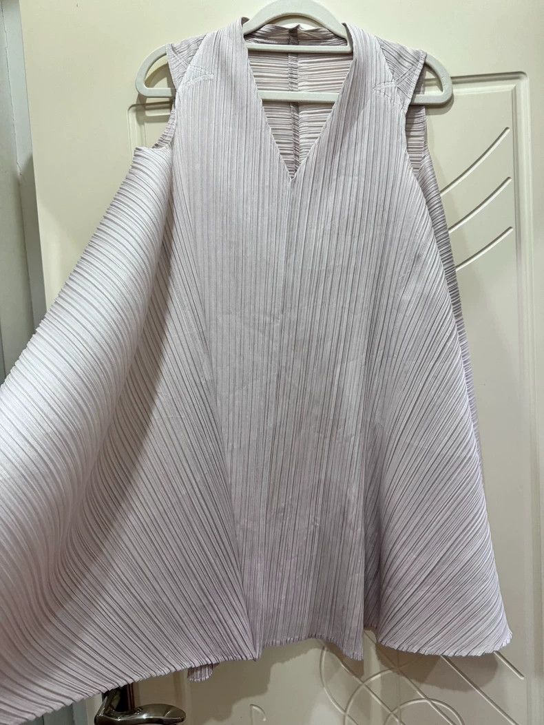 Issey Miyake Issey Miyake A cream-colored striped top Size L / US 10 / IT 46 - 2 Thumbnail