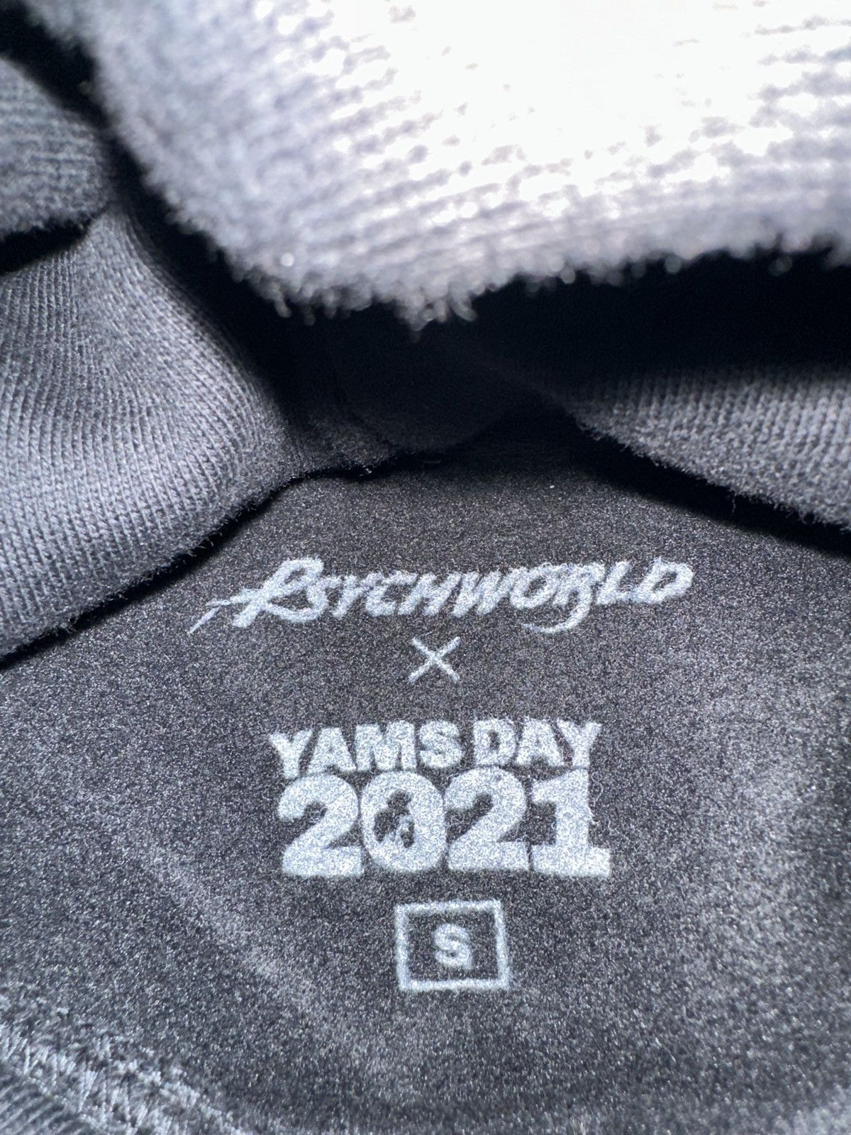 Psychworld Psychworld Black Yams In Loving Memory Hoodie retails $180 Size US S / EU 44-46 / 1 - 7 Thumbnail