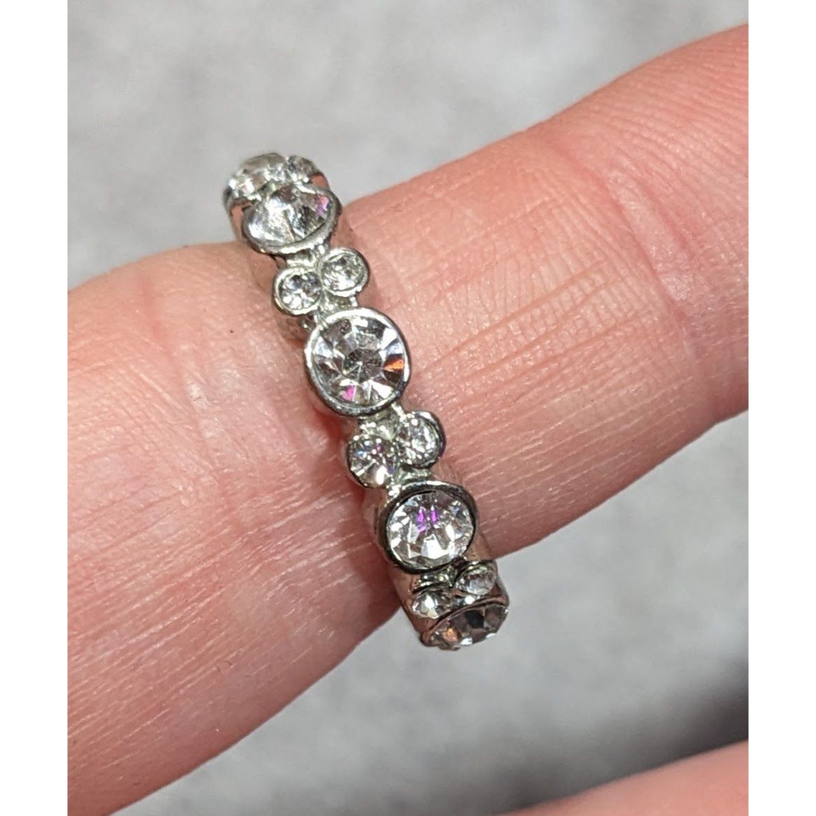 Other Elegant Glam Silver Tone Sparkling Rhinestone Ring Size 7 1/ Size ONE SIZE - 10 Thumbnail