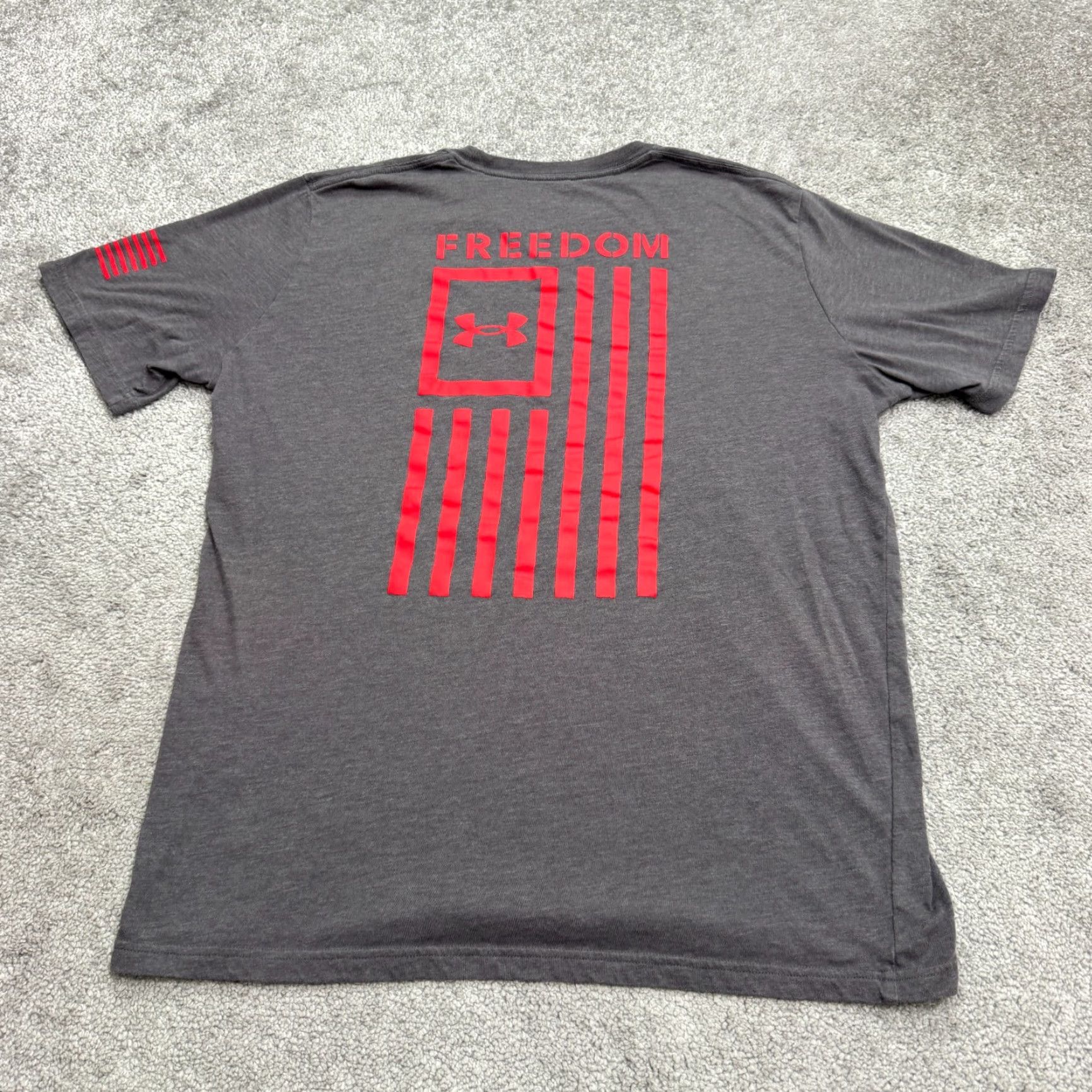 Under Armour Under Armour T-Shirt Mens Large Gray Crew Neck Short Sleeve Relaxed Fit Activewear Tee Size US L / EU 52-54 / 3 - 2 Thumbnail
