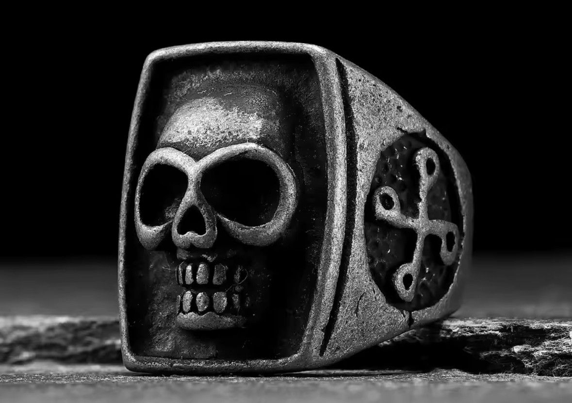 Japanese Brand Rare Retro Vintage Gothic Phantom Skull Ring Size 9 Size ONE SIZE - 1 Thumbnail