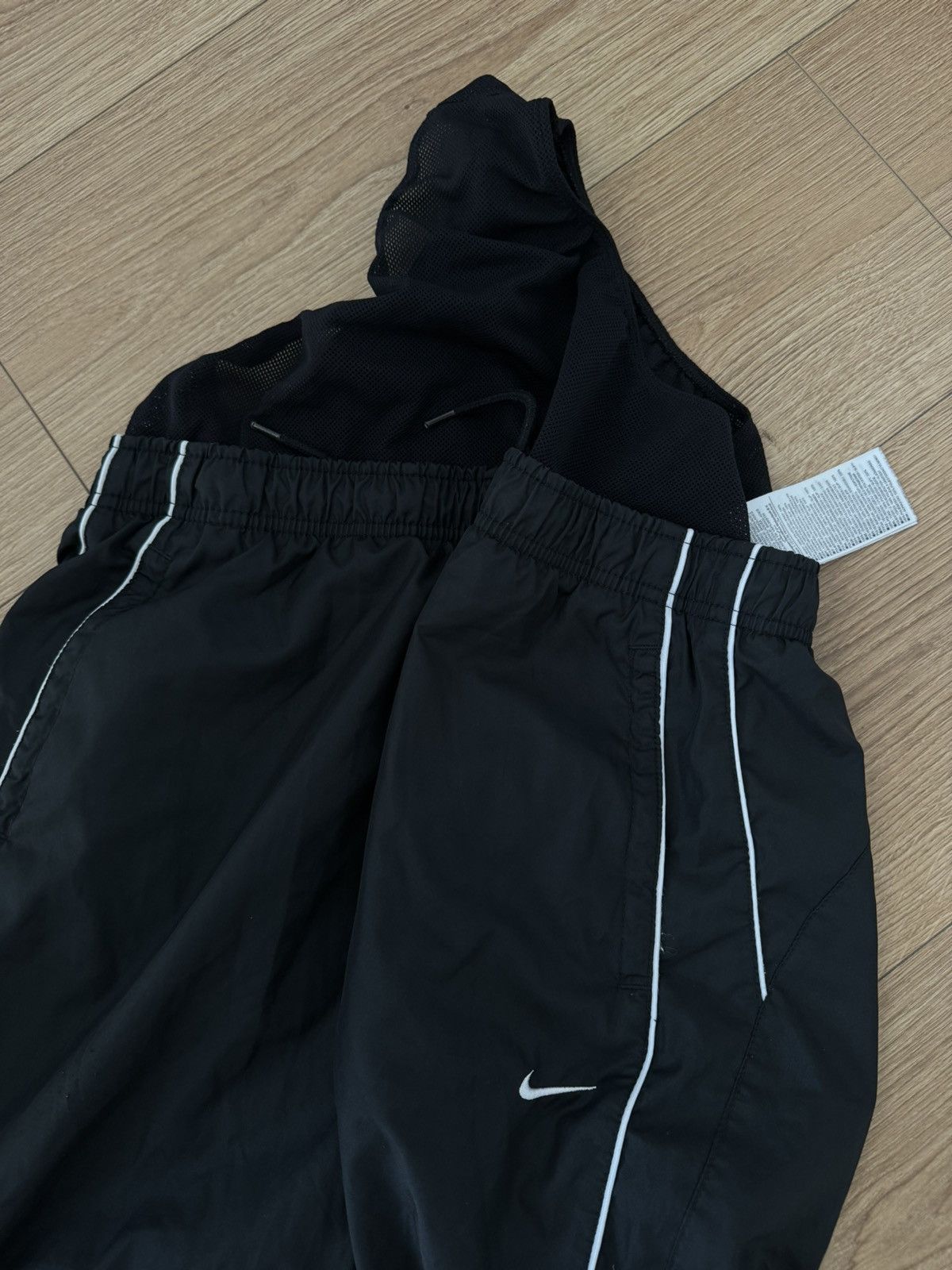 Nike Nike vintage shorts 90s 00s y2k hype Size US 34 / EU 50 - 7 Thumbnail