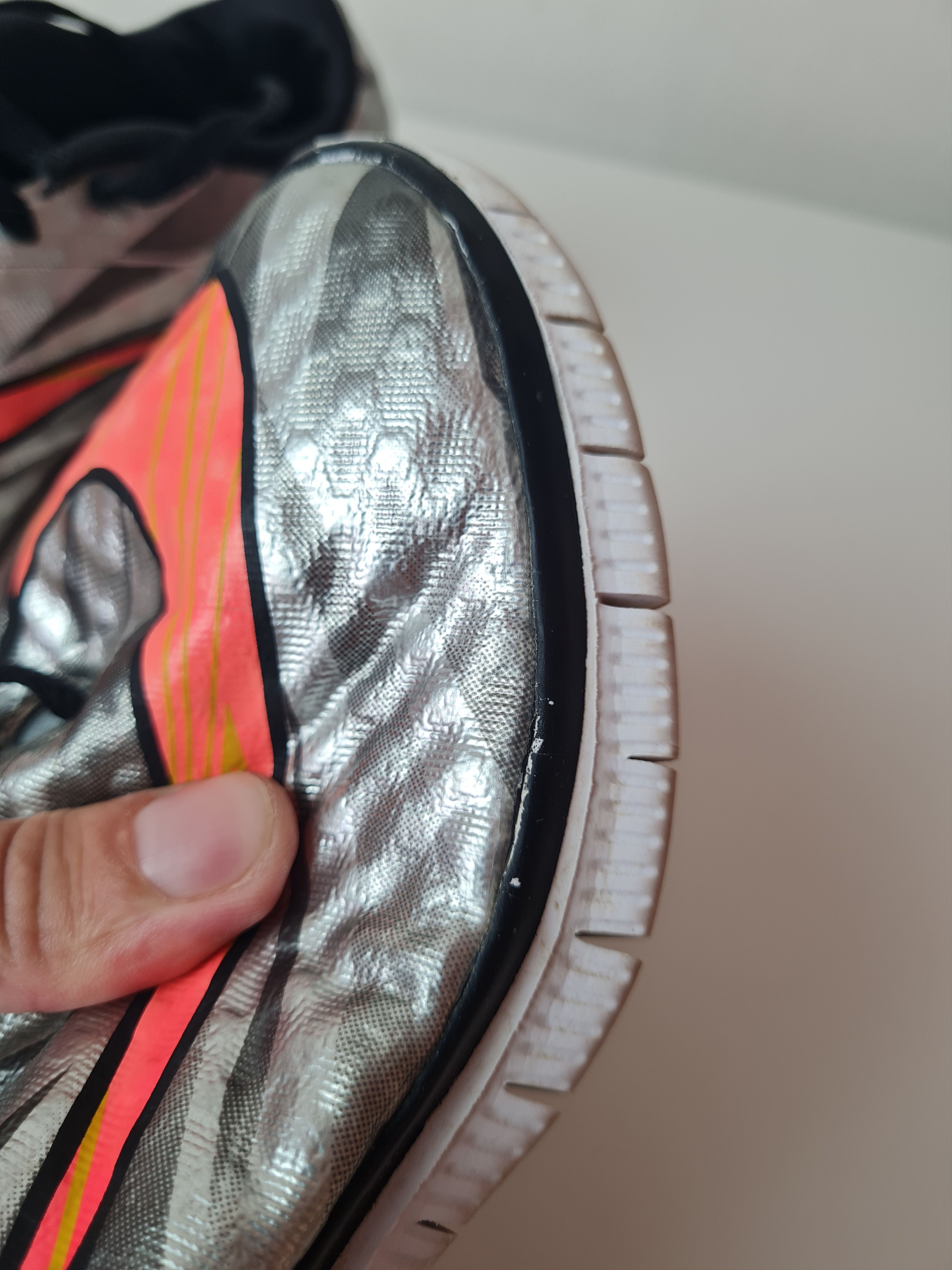 Nike Nike free hypervenom (GS) trainers 705390 002 sneakers shoes Size US 6 / EU 39 - 22 Thumbnail