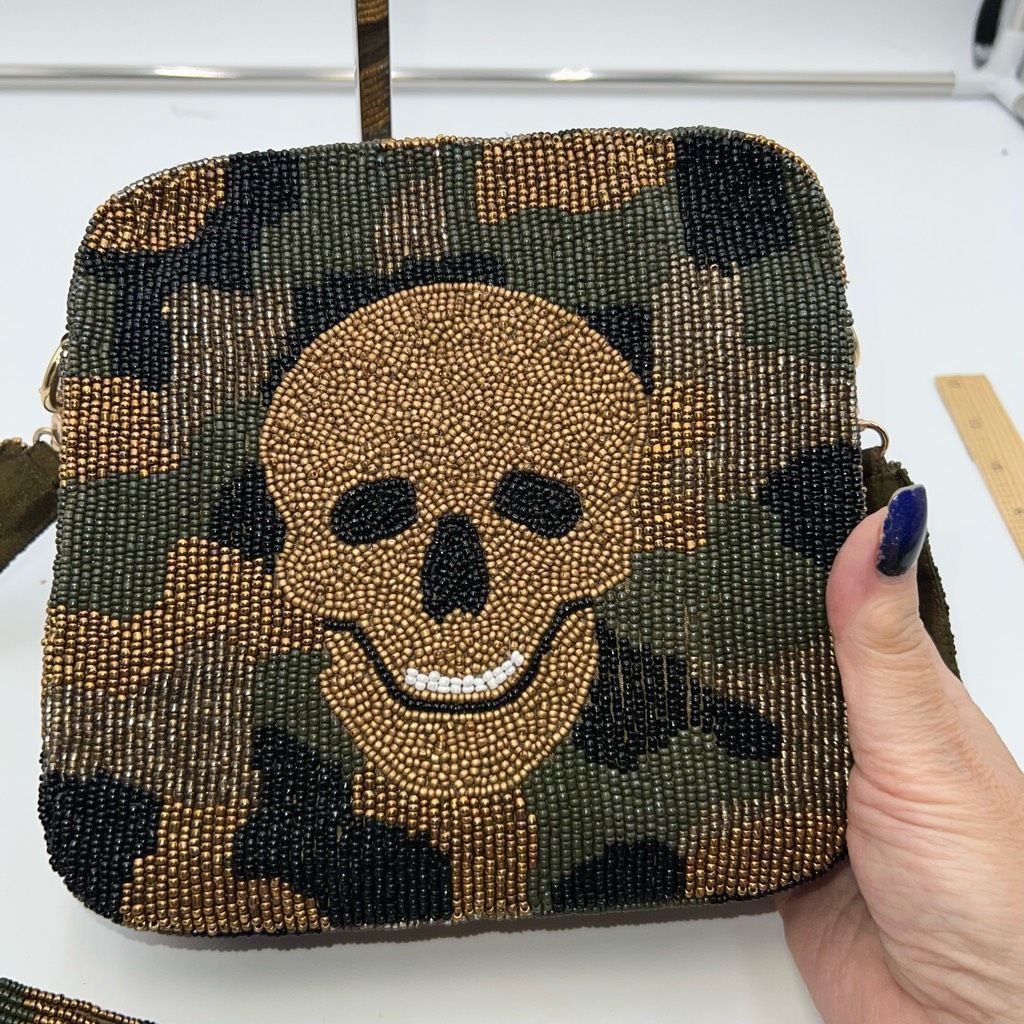 Other Moyna Fully Beaded Satin Back Camouflage Skull Crossbody Size ONE SIZE - 2 Thumbnail