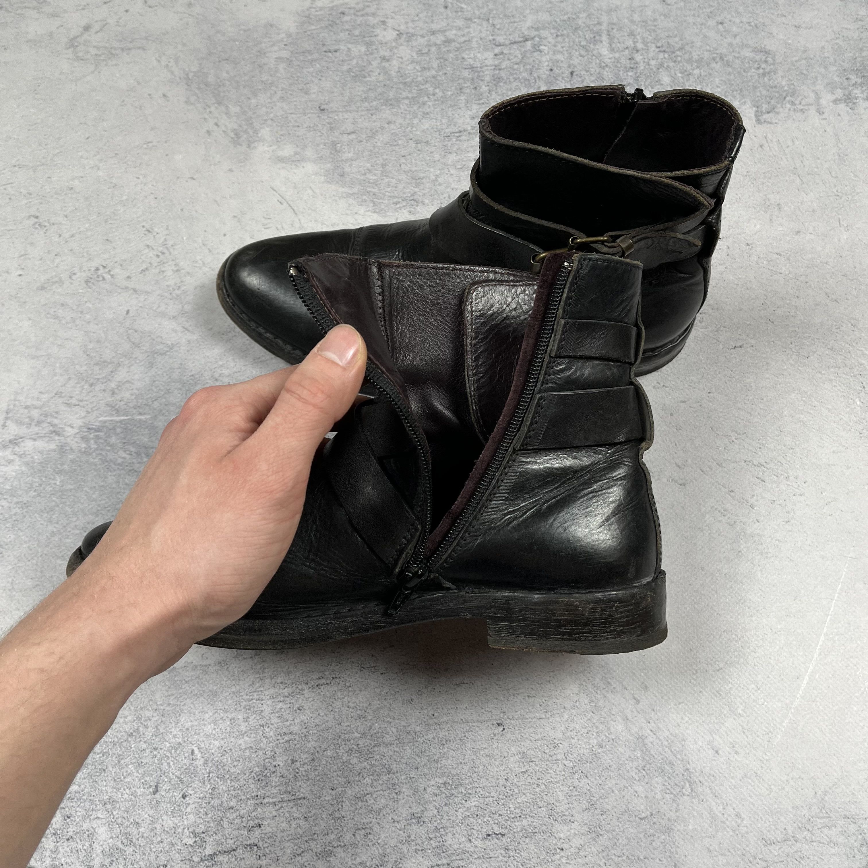 MoMA Ladies MoMA Avant-Garde Black Leather Chelsea Boots Size US 7 / IT 37 - 15 Thumbnail