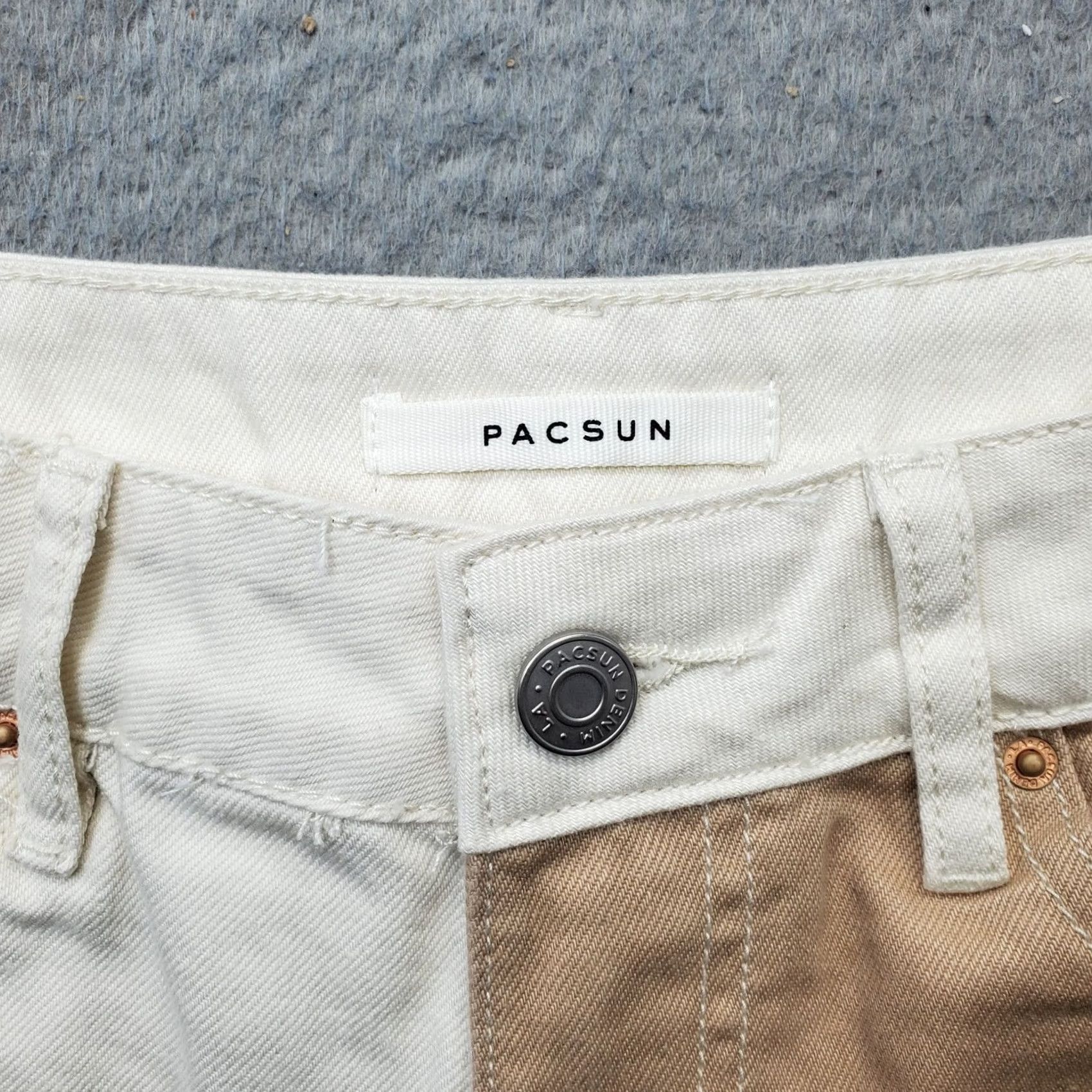 Pacsun PacSun Womens Colorblock Denim Mom Short 25 Multicolor Colorblock Flat Front Cuffed Hem Jeans Size 42" / US 20 - 7 Thumbnail