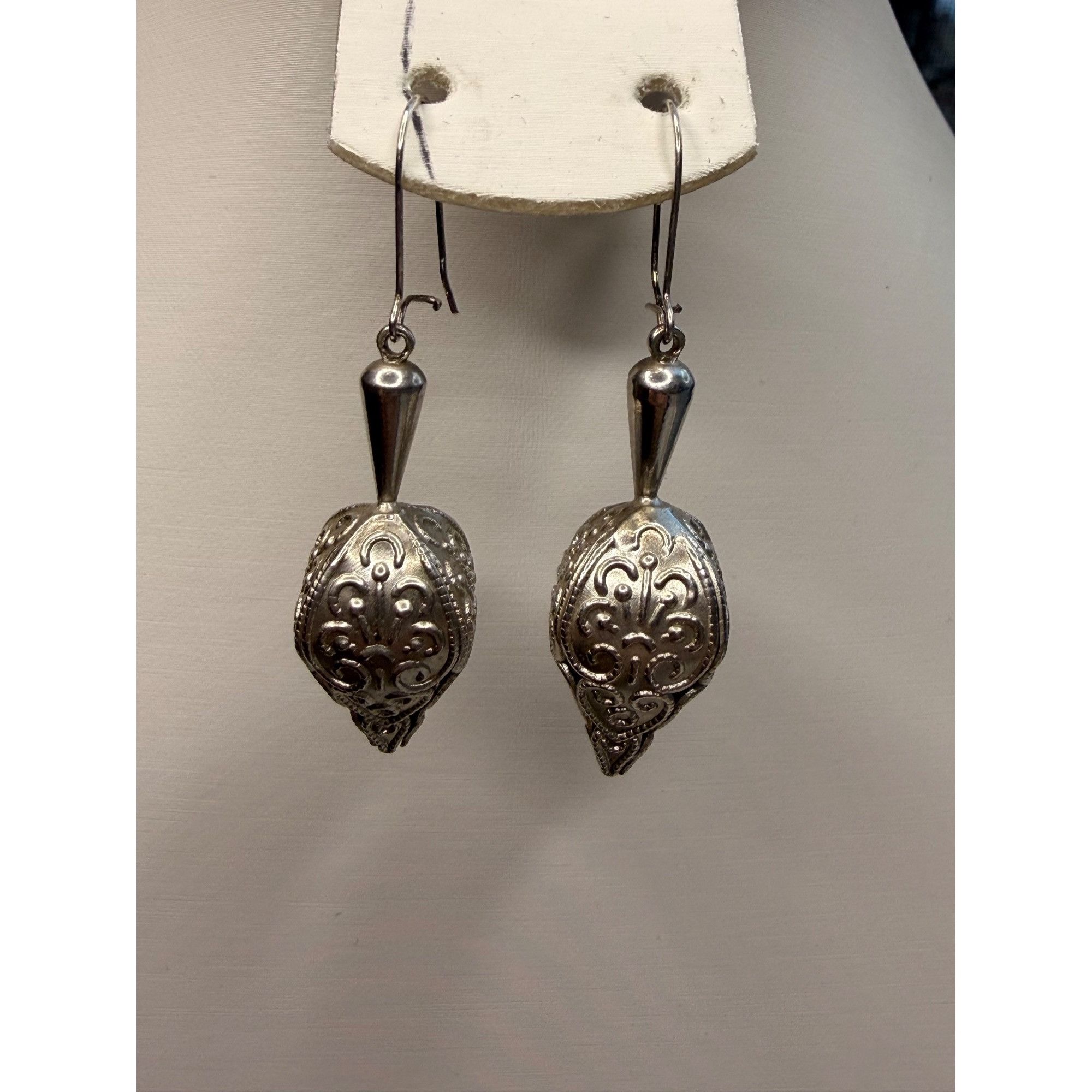 Other Silver ornate Filigree Teardrop Dangle Earrings Size ONE SIZE - 5 Thumbnail
