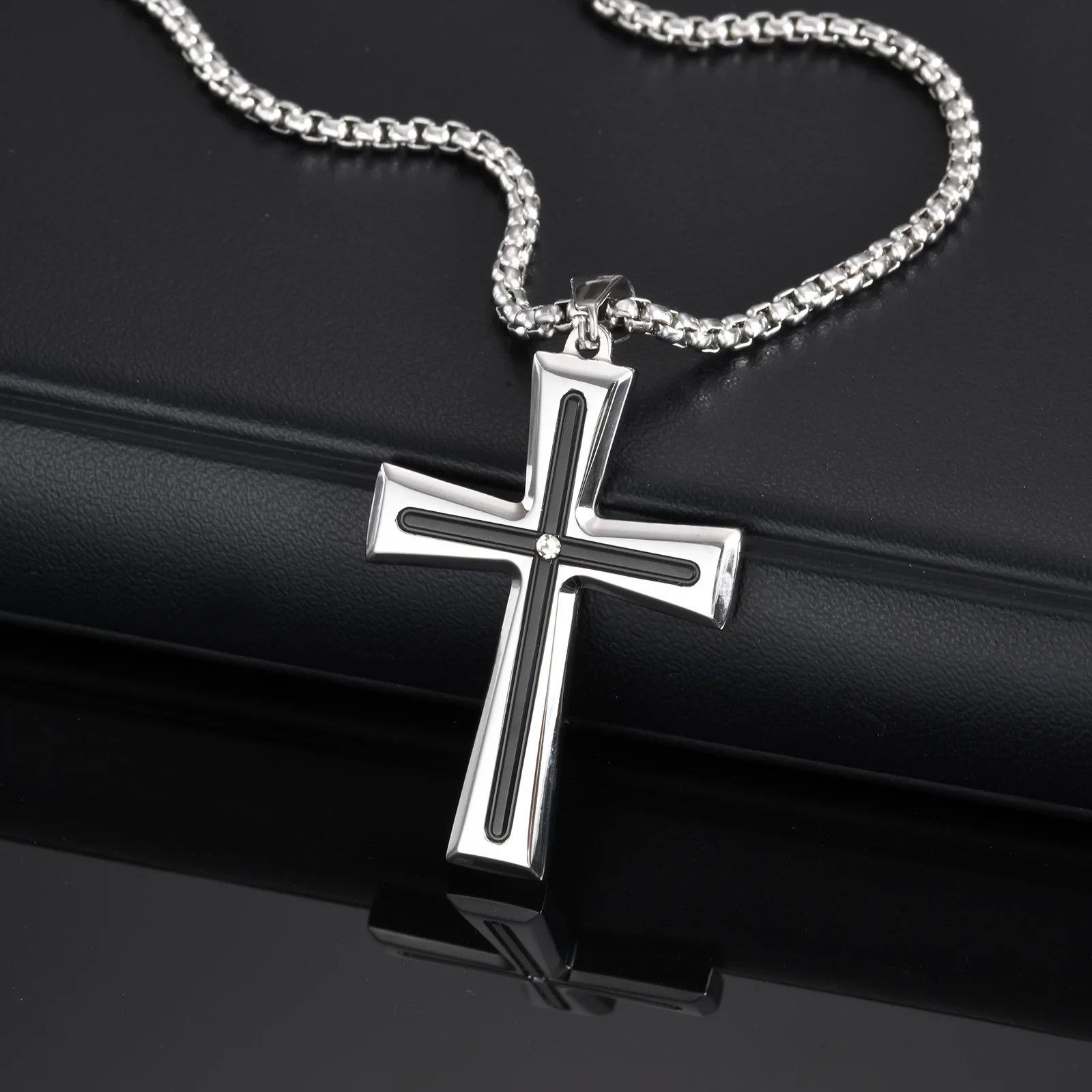 Jewelry Cross Necklace for Men Size ONE SIZE - 5 Thumbnail