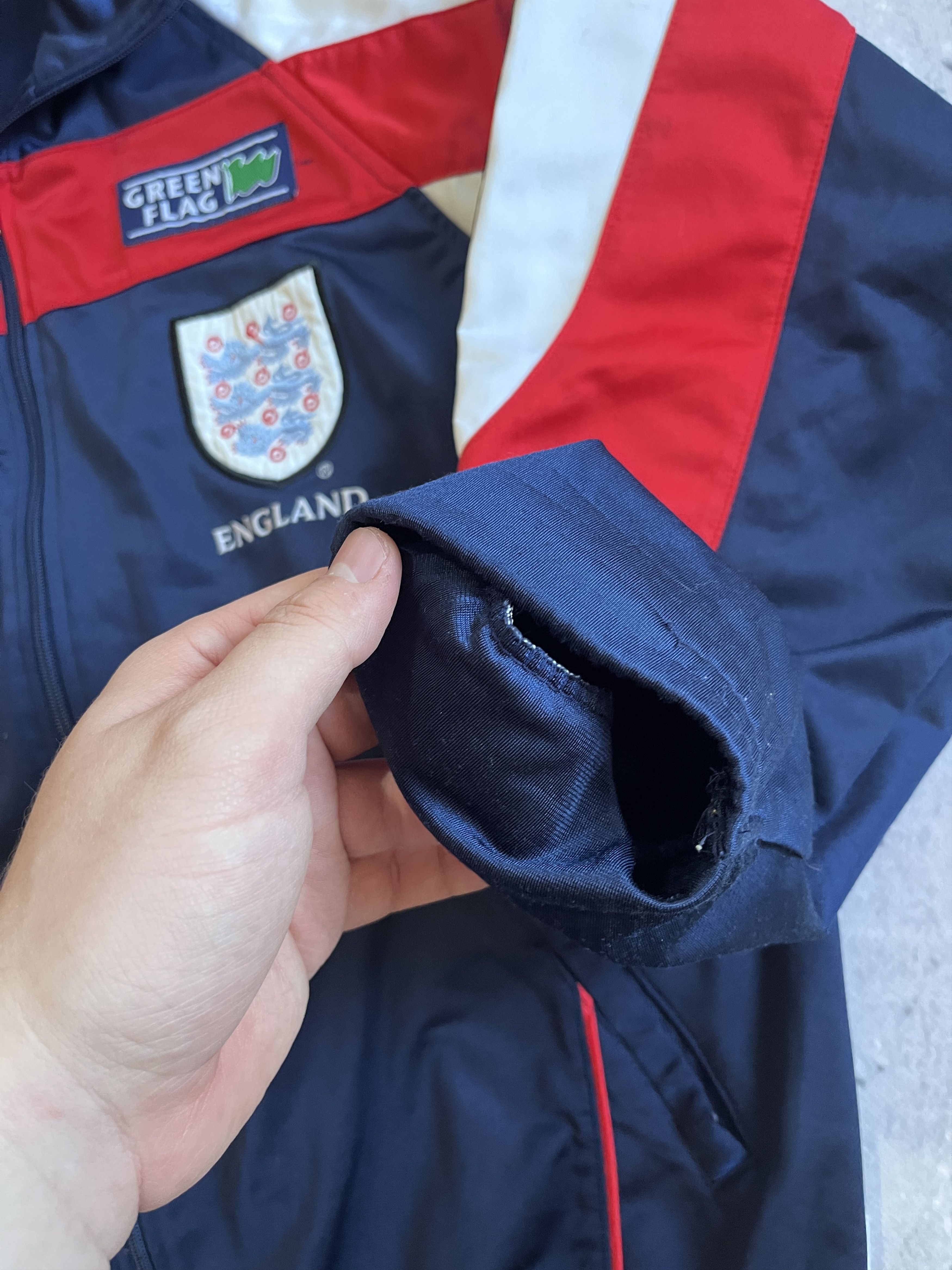 Umbro UMBRO ENGLAND VINTAGE 90S FOOTBALL SOCCER TRACK JACKET Size US S / EU 44-46 / 1 - 14 Thumbnail