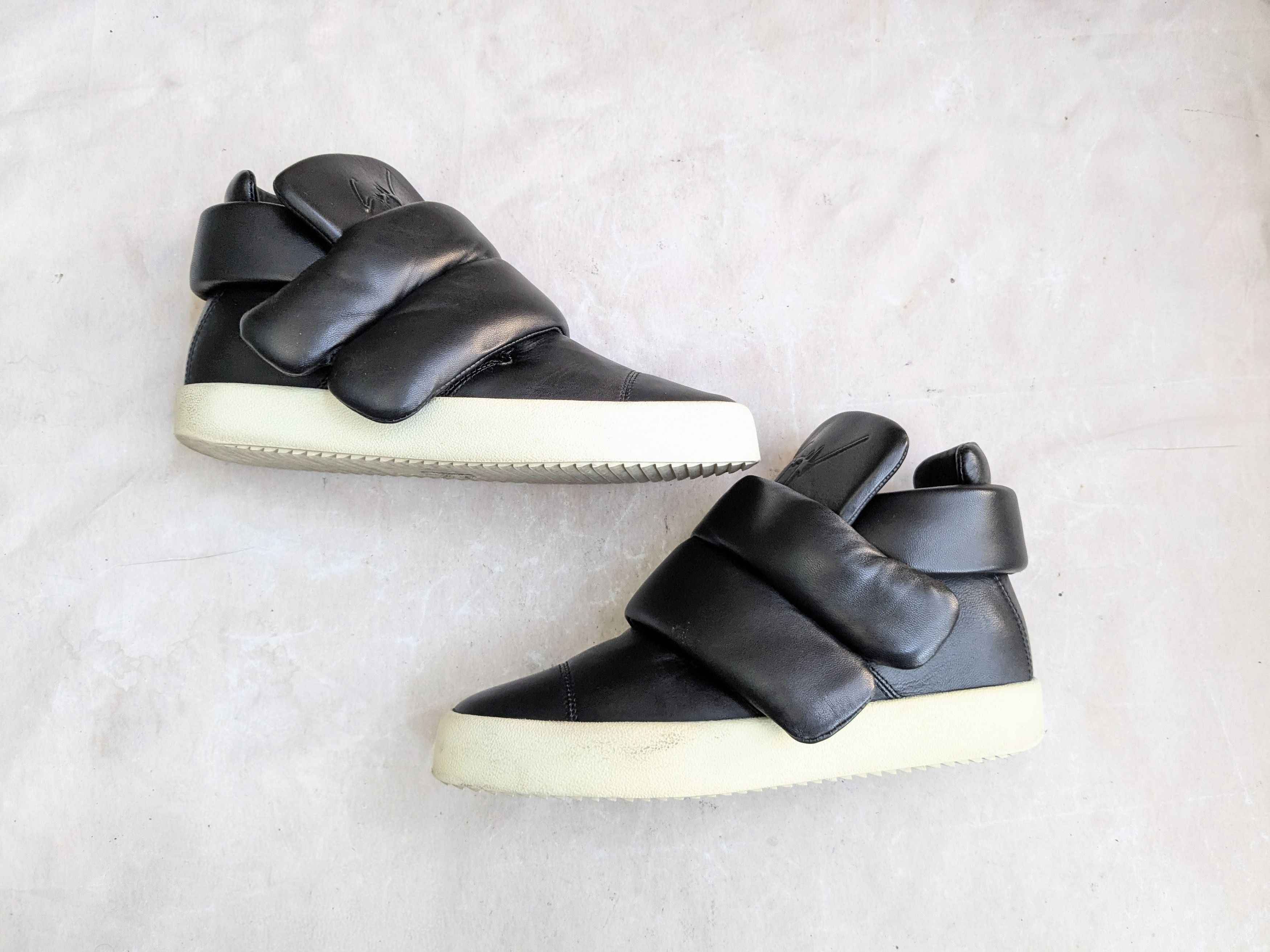 Giuseppe Zanotti Giuseppe Zanotti Kid Cudi Puffy Strap Black 11 44 High Top Size US 11 / EU 44 - 1 Thumbnail