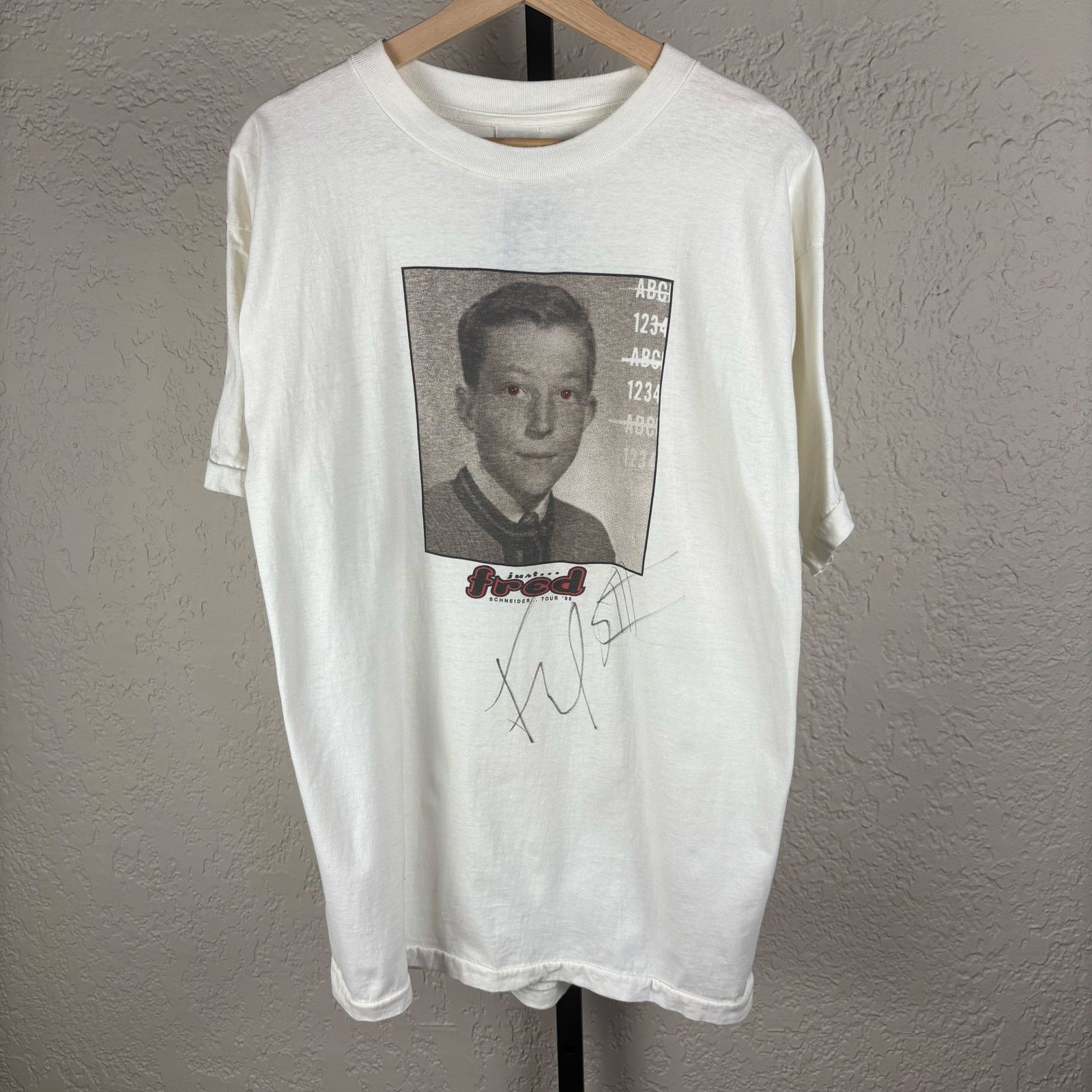 Vintage Fred Schneider B-52s 1996 Tour SIGNED Large Concert Tee Size US L / EU 52-54 / 3 - 1 Thumbnail