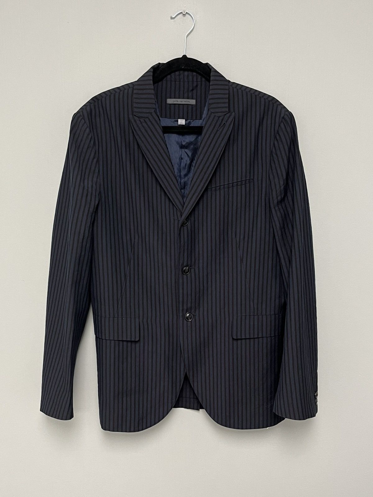 John Varvatos Peak lapel striped jacket. Size EU 50 USA 40 Size US M / EU 48-50 / 2 - 4 Thumbnail