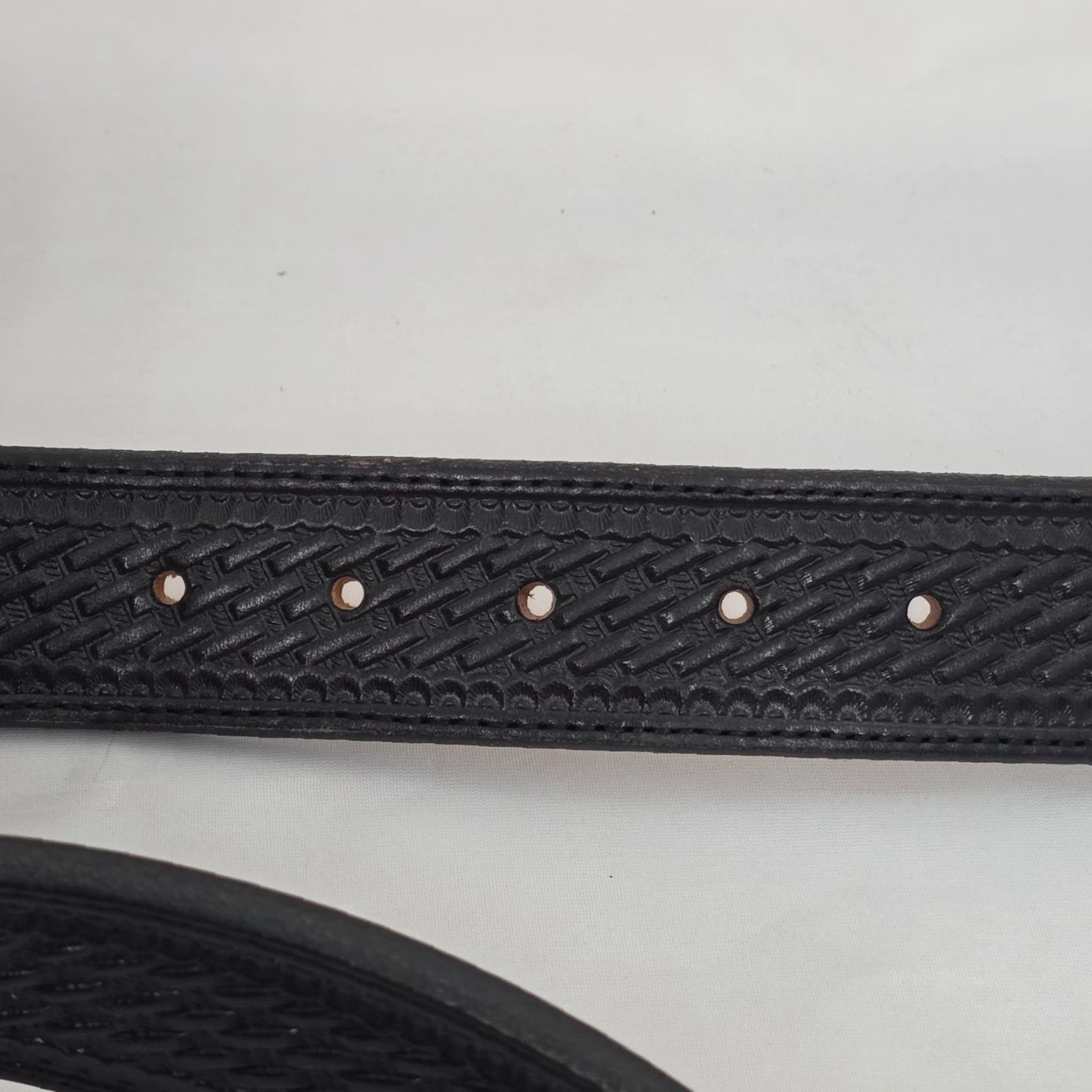 Vintage Justin Men's Bronco Western Belt Basketweave Leather Black 44 1-1/2" Buckle Classic Cowboy Style Size 44 - 6 Thumbnail