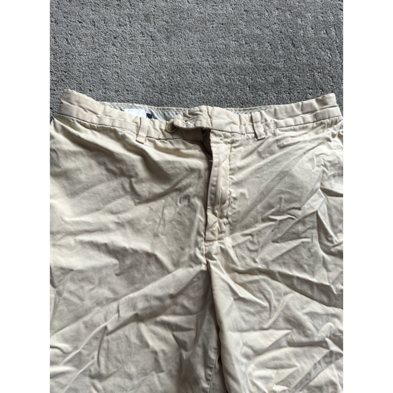 Lands' End Lands' End Chino Shorts Mens 34 Flat Front 9" Inseam Beige Cotton Twill Pockets Regular Rise 34 Waist Mens Body (N/A not used) Size US 34 / EU 50 - 2 Thumbnail