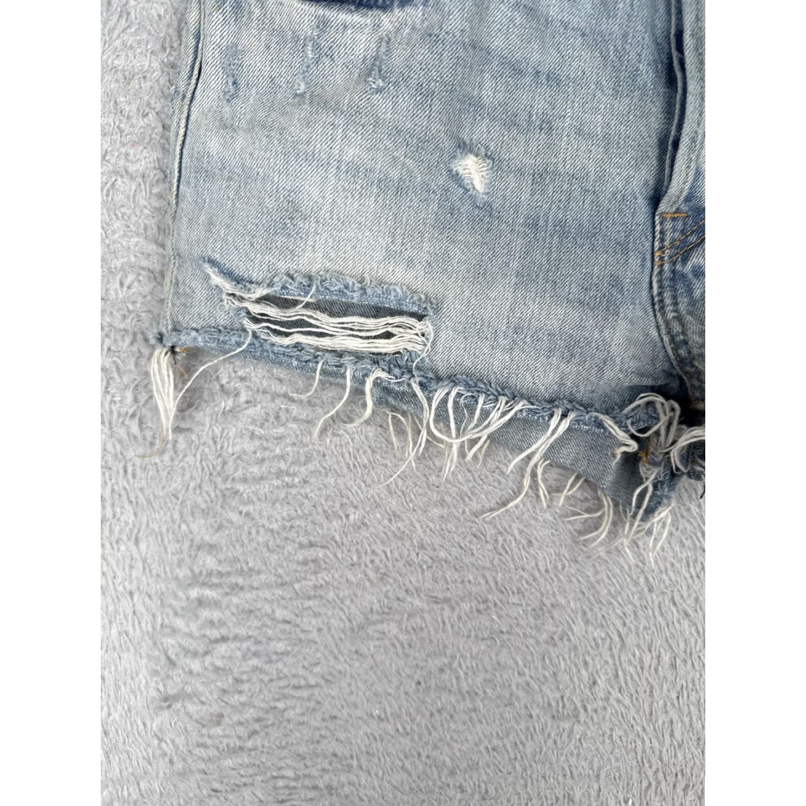 Levi's Levi's Premium 501 Short Women 26 Light Wash Button Fly Distressed Raw Hem Big E Size 26" / US 2 / IT 38 - 3 Thumbnail