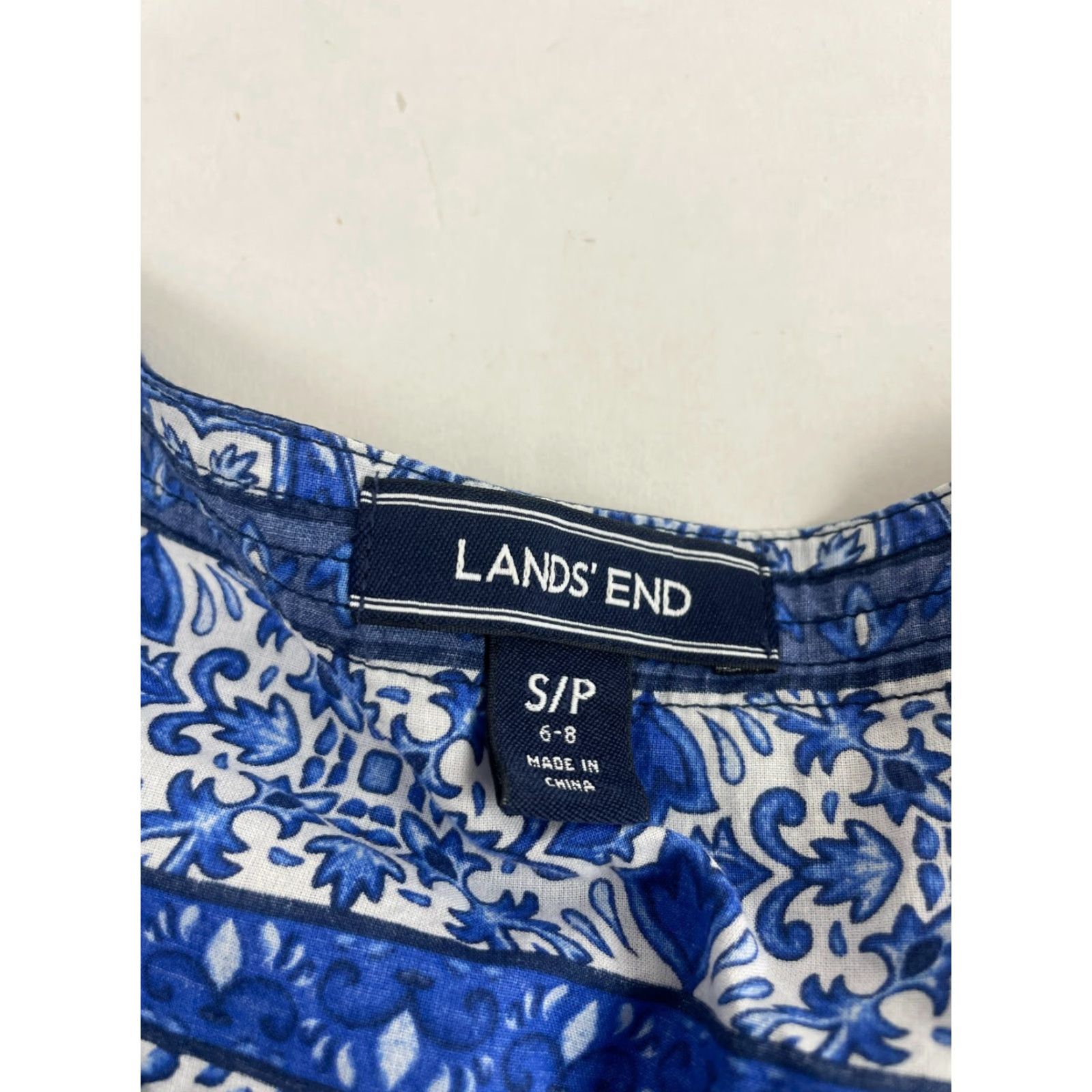 Lands' End Lands' End Dress Women's Small Blue White Floral Short Sleeve V-Neck Pullover Shirt Dress Mens Women? Size S / US 4 / IT 40 - 7 Thumbnail