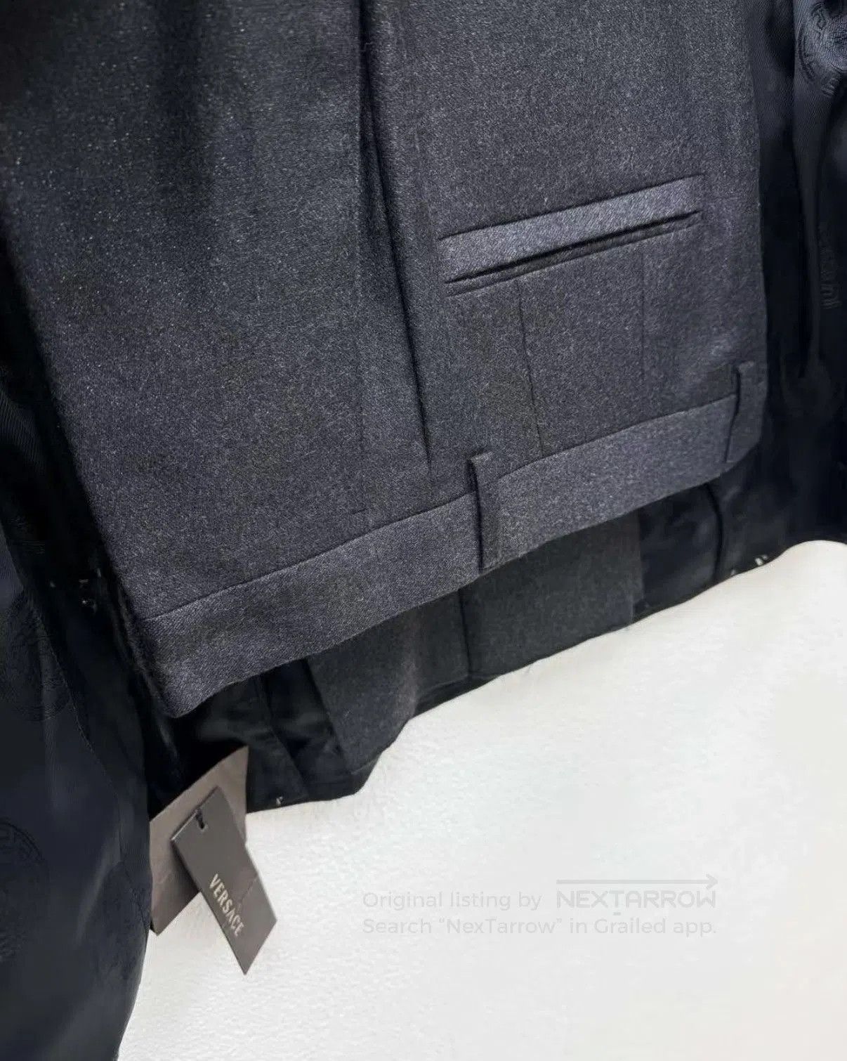 Versace Black Single-Breasted Blazer - Size M. Size US M / EU 48-50 / 2 - 5 Thumbnail