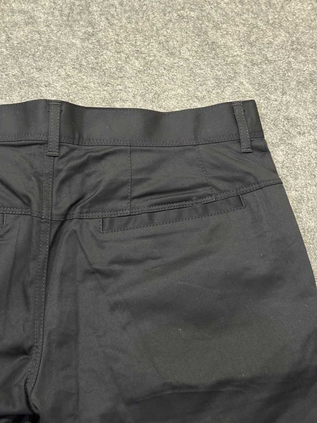Morgan Homme Morgan Homme men's chinos featuring a classic button. Size US 32 / EU 48 - 6 Thumbnail